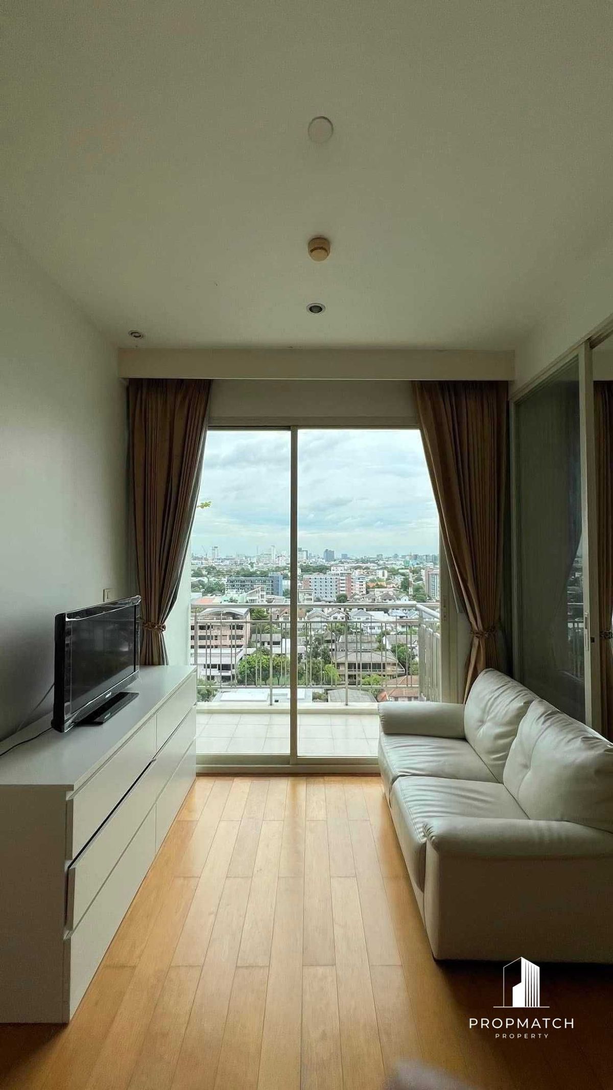 ขายคอนโดลาดพร้าว เซ็นทรัลลาดพร้าว : ✨Flash Deal ✨Life @ Ladprao 18(1Bed1Bath40SQM.)  พร้อมอยู่ ! เพียง 3,500,000 บาท Tel.0981315848 @propmatch