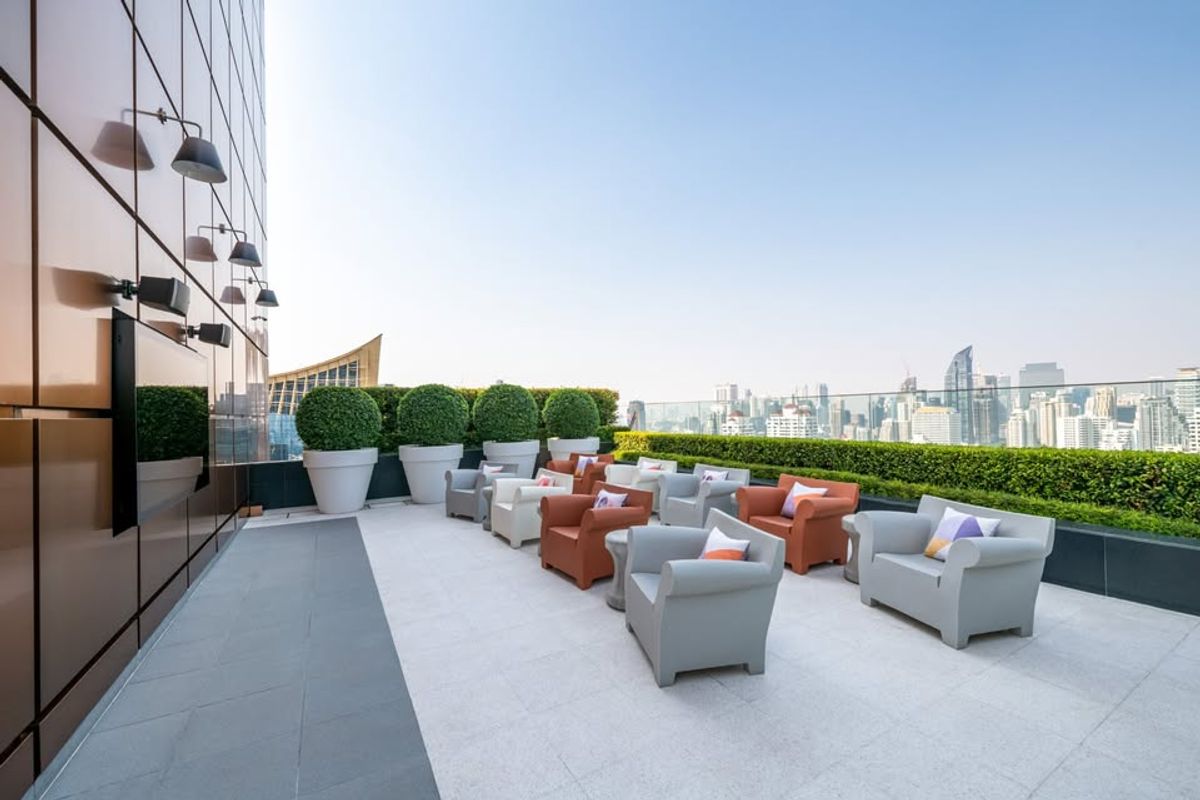 CondoSukhumvit, Asoke, Thonglor : ✨ The best of luxury! Condo KHUN by Yoo Sukhumvit 55 (Thonglor), beautiful room, rewarding with Thonglor view, whole line!  🥂