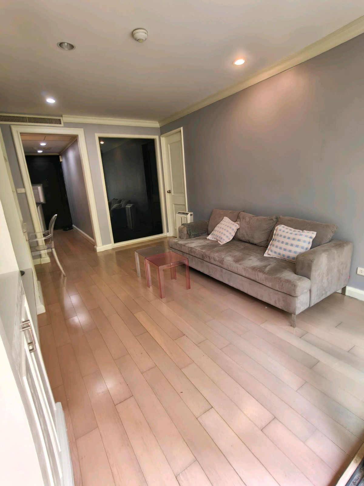 ให้เช่าคอนโดวิทยุ ชิดลม หลังสวน : For Rent Noble Ambience Sarasin 
📍 Location: ถ.สารสิน, สวนลุมพินี, รพ.จุฬา