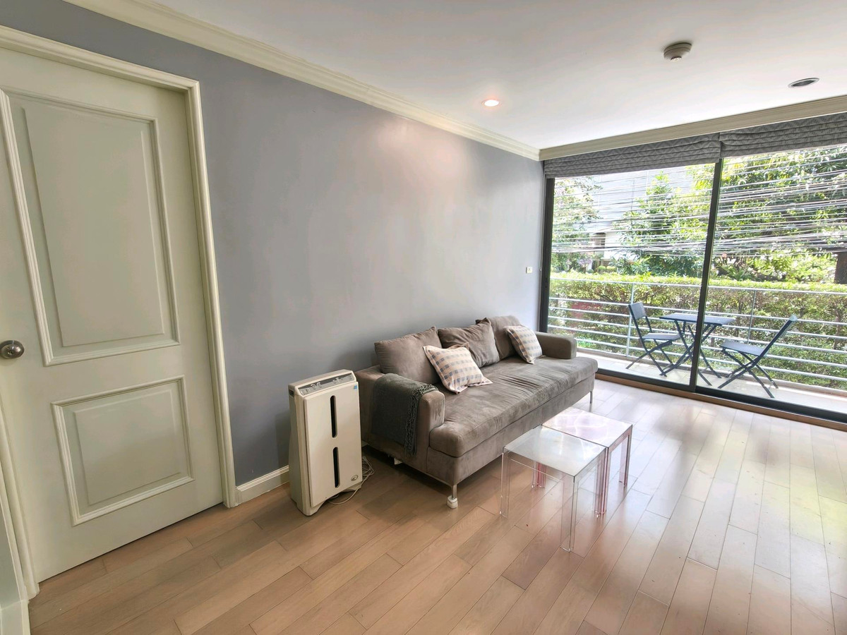 For RentCondoWitthayu, Chidlom, Langsuan, Ploenchit : For Rent Noble Ambience Sarasin 
 📍 Location: Sarasin Road, Lang Suan Lumphini 
 📍 Floor 5, not being hidden by a orderly building, the room turned to Lumpini Park 
 
 📍 Very garden room, just renovated 
 Retal ： 35,000 Baht/ Month 
 ** Ready to Move in *