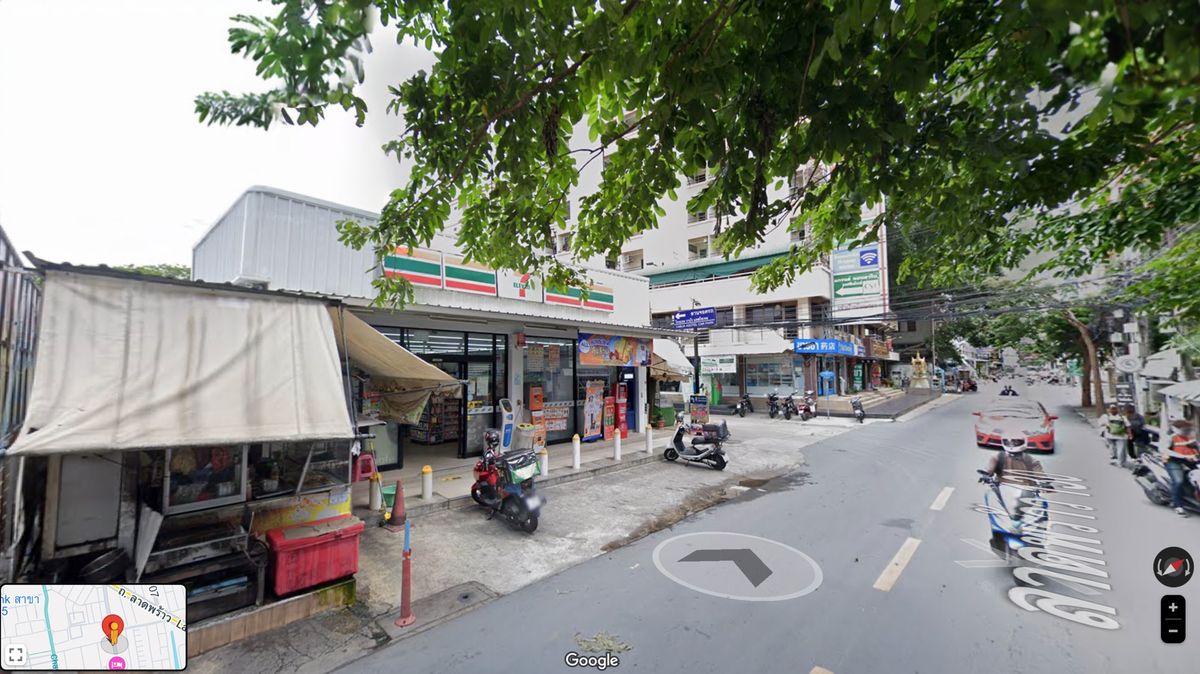 ให้เช่าอาคารพาณิชย์ลาดพร้าว101 แฮปปี้แลนด์ : 🇹🇭 ((ลาดพร้าว ใกล้เดอะมอลล์บางกะปิ))
🔆🔑 พื้นที่เช่าเพื่อการพาณิชย์ ขนาดประมาณ 680 ตร.ม.
ซอยลาดพร้าว 130 ห่างจากถนนใหญ่เพียง 350 เมตร ใกล้เดอะมอลล์บางกะปิแค่ 6 นาที (1.9 กม.)
🌿 เปิดรับทุกประเภทธุรกิจ ก่อนหน้านี้เคยเปิดเป็นร้านอาหารและร้านคาราโอเกะ
