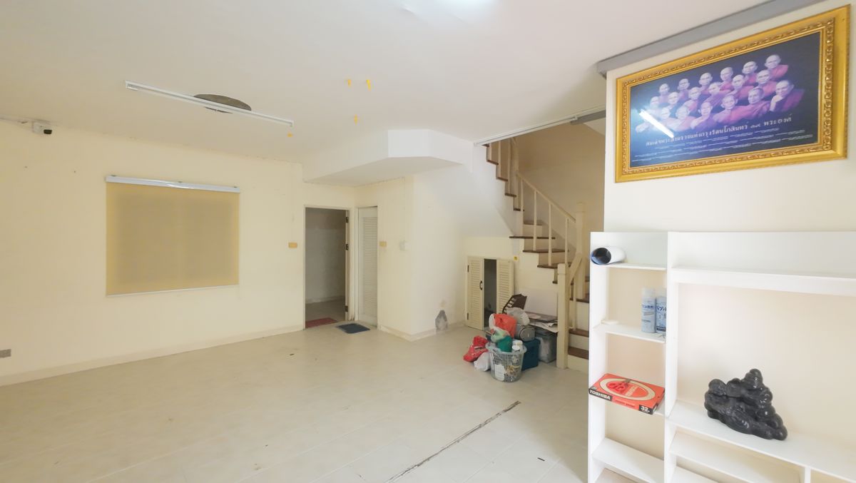 For SaleRathburana, Suksawat : Pruksa 34/2 Twin house, good location, Pracha Uthit 90, great value, large house, suitable for families Near the community Convenient to travel in and out