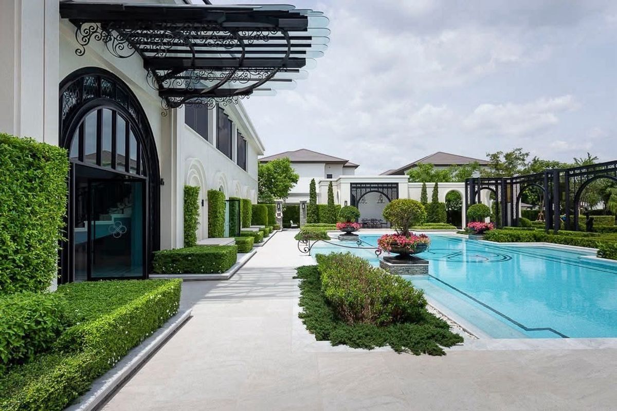 ขายบ้านพัฒนาการ ศรีนครินทร์ : 🔥 บ้านแสนสิริ พัฒนาการ 4 ห้องนอน 543 ตรม. เพียง 123 ล้าน* ติดต่อ 093-616-4456 (ฝ่ายขาย)