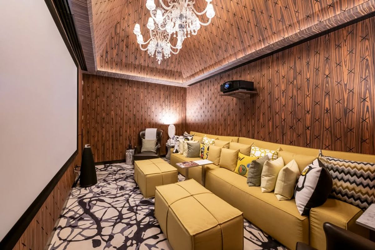 CondoSukhumvit, Asoke, Thonglor : ✨ The best of luxury! Condo KHUN by Yoo Sukhumvit 55 (Thonglor), beautiful room, rewarding with Thonglor view, whole line!  🥂