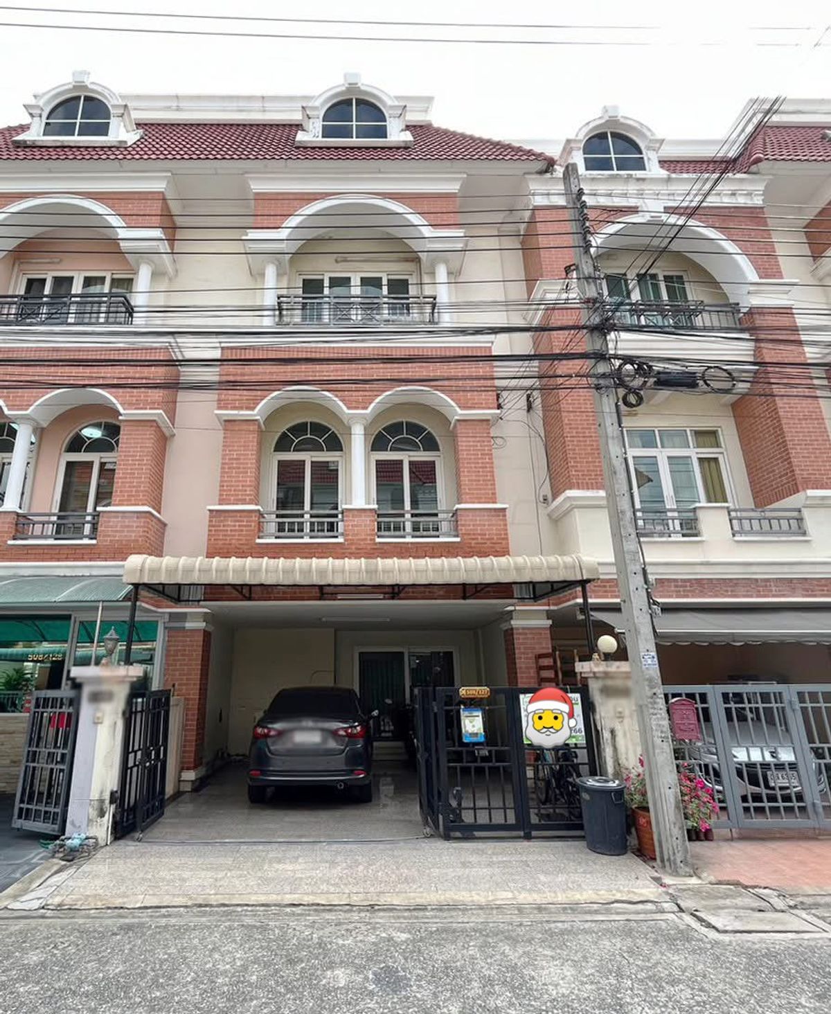 ให้เช่าทาวน์โฮมเกษตร นวมินทร์ ลาดปลาเค้า : 🏡 ให้เช่า ทาวน์โฮม 3 ชั้น โครงการ คาซ่าซิตี้ สุคนธสวัสดิ์ บ้านสวย ทำเลดี เงียบสงบ พร้อมเข้าอยู่ เหมาะกับครอบครัวหรือชาวต่างชาติ 🐶💸 ค่าเช่า: 28,000 บาท/เดือน (รวมส่วนกลาง)