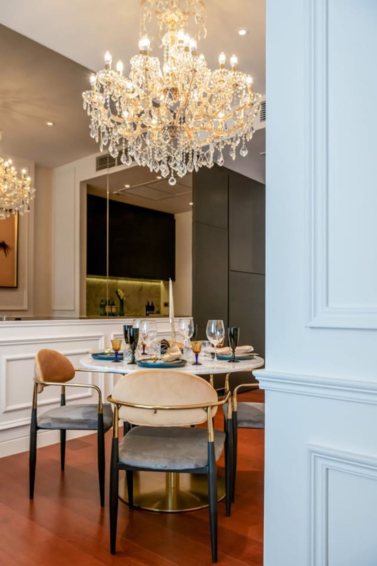 CondoSukhumvit, Asoke, Thonglor : ✨ The best of luxury! Condo KHUN by Yoo Sukhumvit 55 (Thonglor), beautiful room, rewarding with Thonglor view, whole line!  🥂