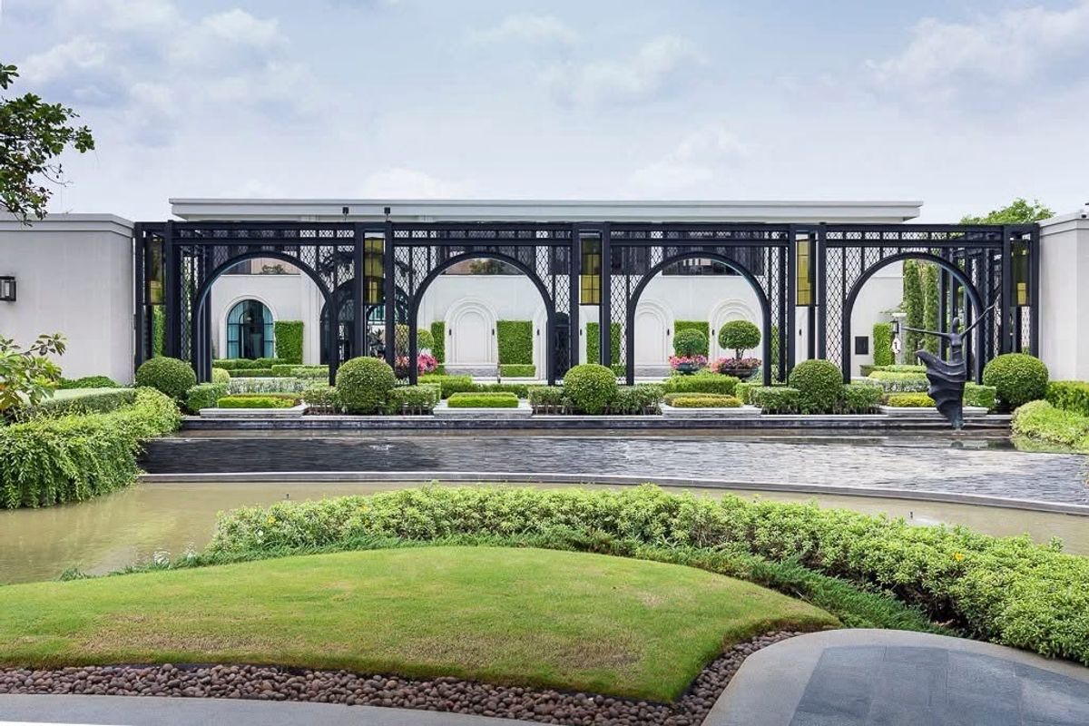 ขายบ้านพัฒนาการ ศรีนครินทร์ : 🔥 บ้านแสนสิริ พัฒนาการ 4 ห้องนอน 543 ตรม. เพียง 123 ล้าน* ติดต่อ 093-616-4456 (ฝ่ายขาย)