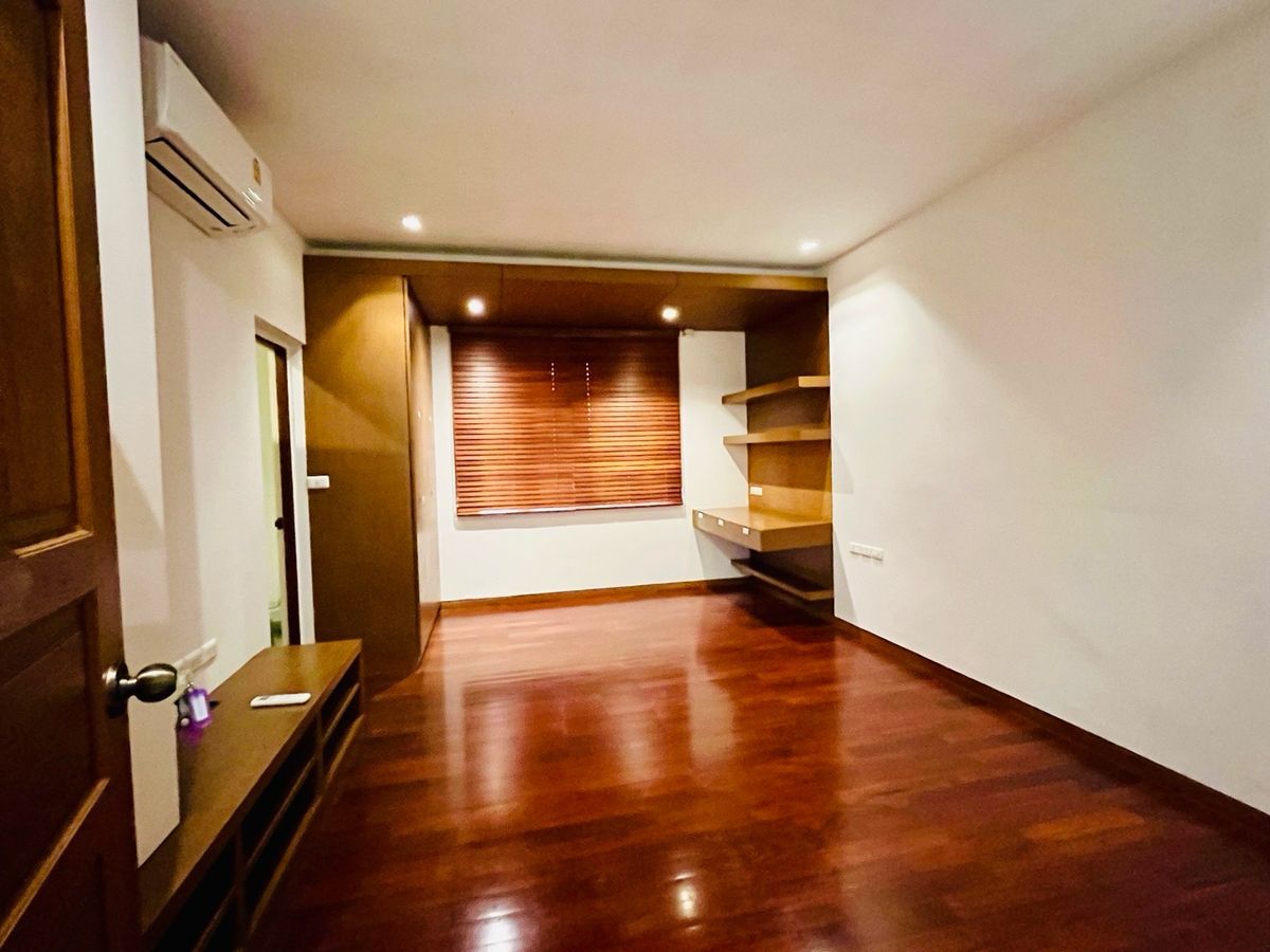 ให้เช่าบ้านบางนา แบริ่ง ลาซาล : เช่าพฤกษ์ภิรมย์รีเจ้นท์สุขุมวิท บางนา บ้านเดี่ยวถนนสุขุมวิท ซอยแบริ่ง สุขุมวิท 107 ซอยลาซาล สุขุมวิท 105 บ้านเดี่ยวพร้อมสระว่ายน้ำ 5ห้องนอน