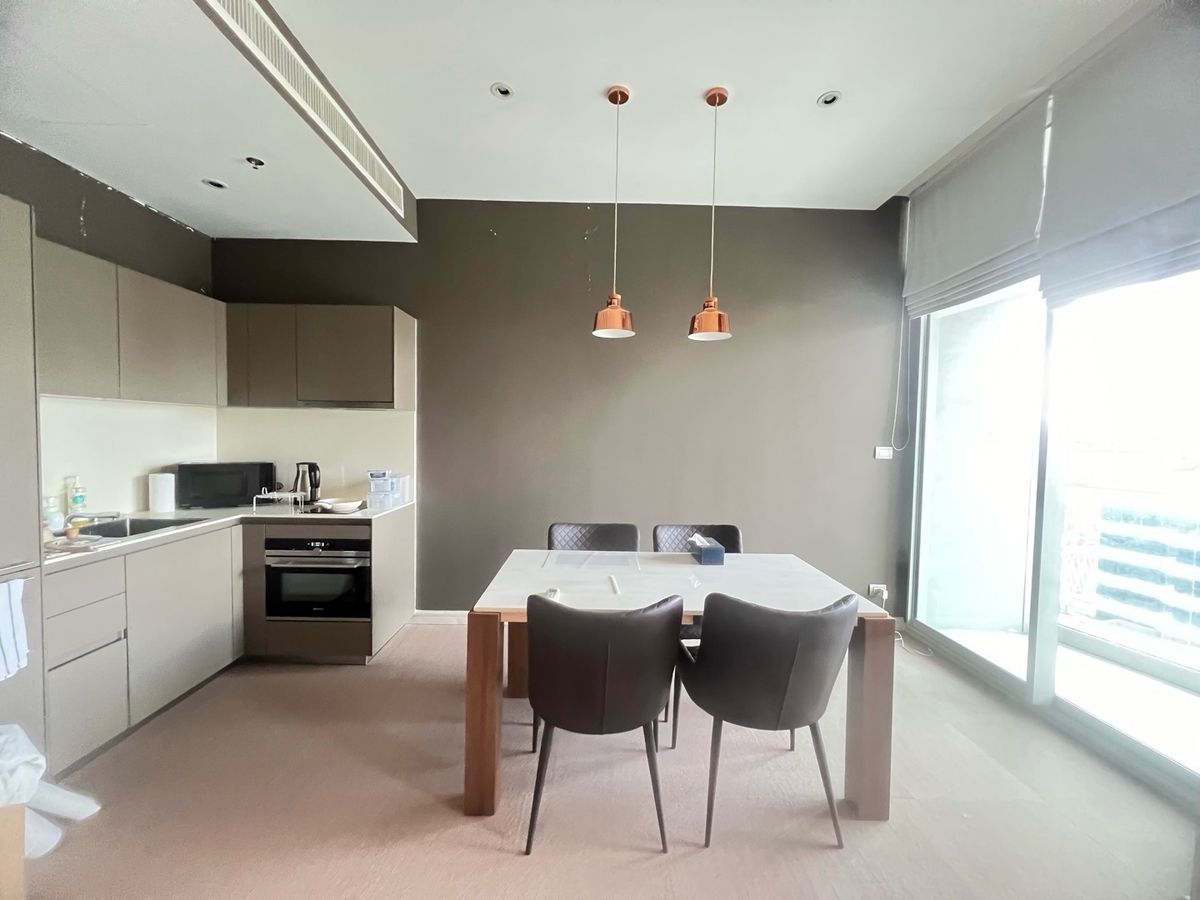 ให้เช่าคอนโดวิทยุ ชิดลม หลังสวน : UNRESTRICT VIEW : MAGNOLIAS RATCHADAMRI BOULEVARD
