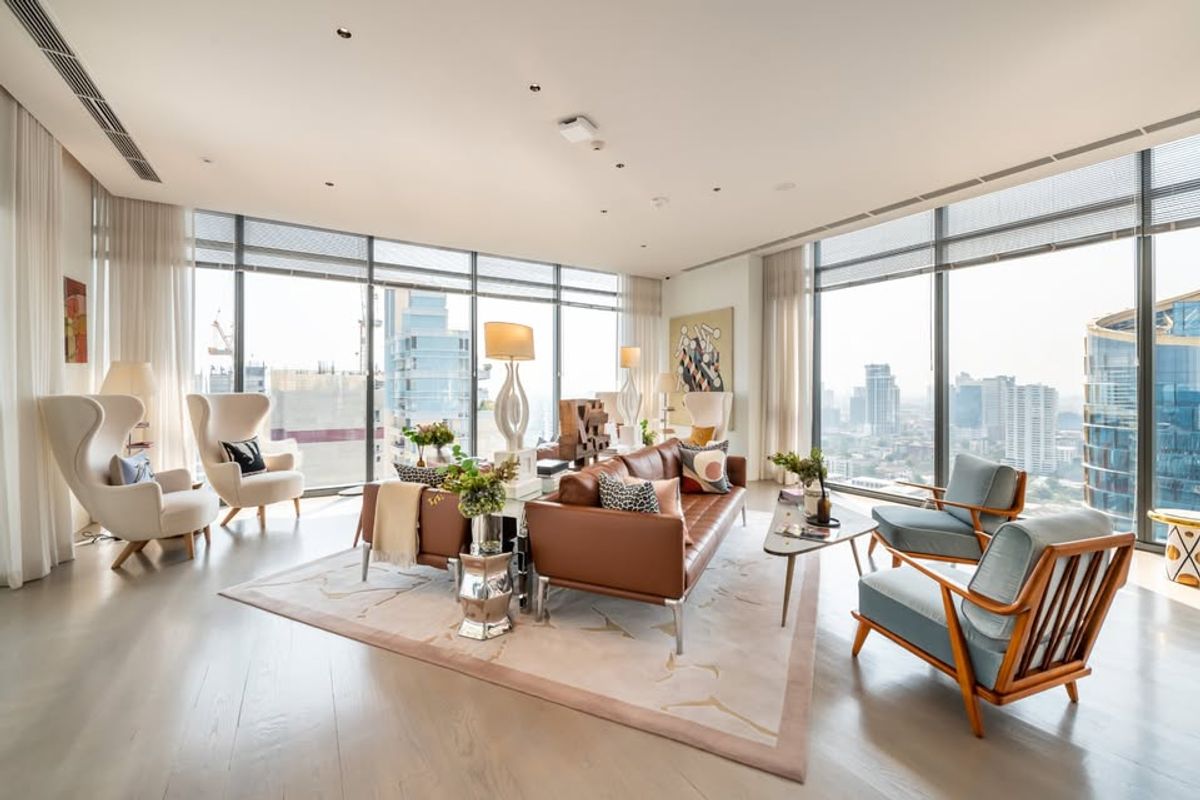 CondoSukhumvit, Asoke, Thonglor : ✨ The best of luxury! Condo KHUN by Yoo Sukhumvit 55 (Thonglor), beautiful room, rewarding with Thonglor view, whole line!  🥂