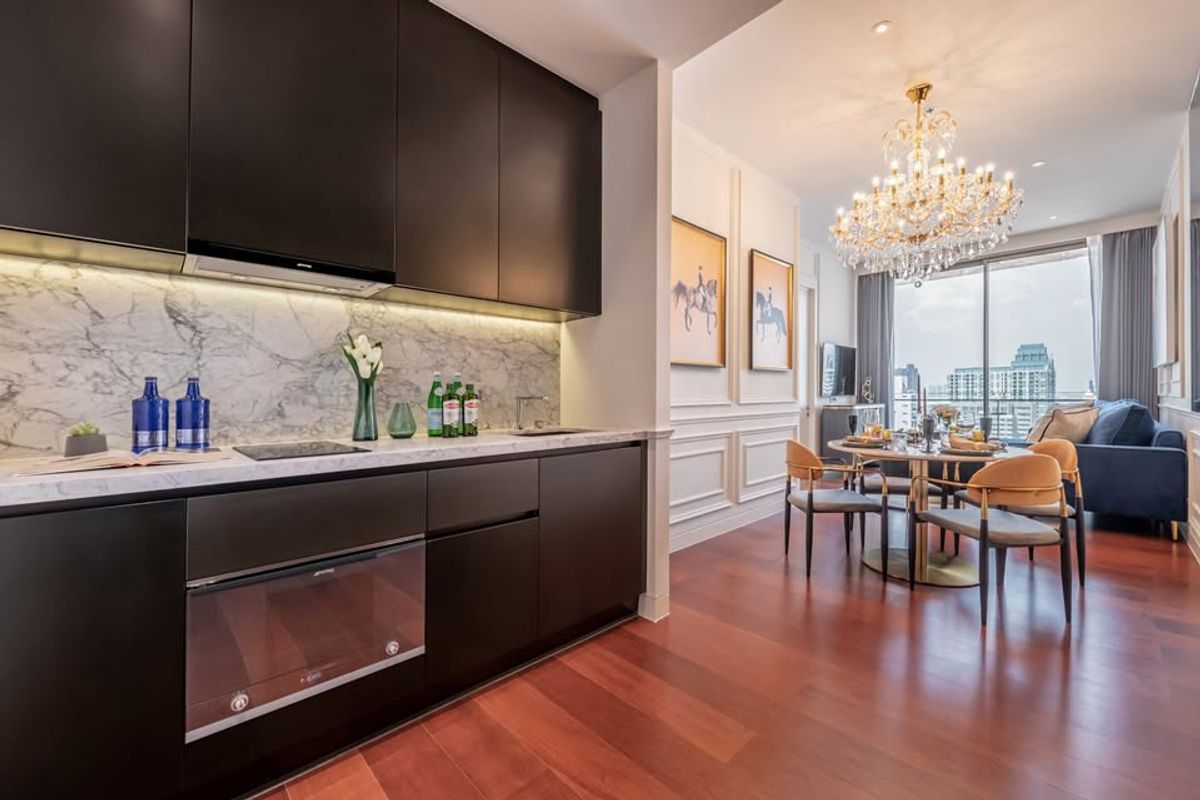 CondoSukhumvit, Asoke, Thonglor : ✨ The best of luxury! Condo KHUN by Yoo Sukhumvit 55 (Thonglor), beautiful room, rewarding with Thonglor view, whole line!  🥂