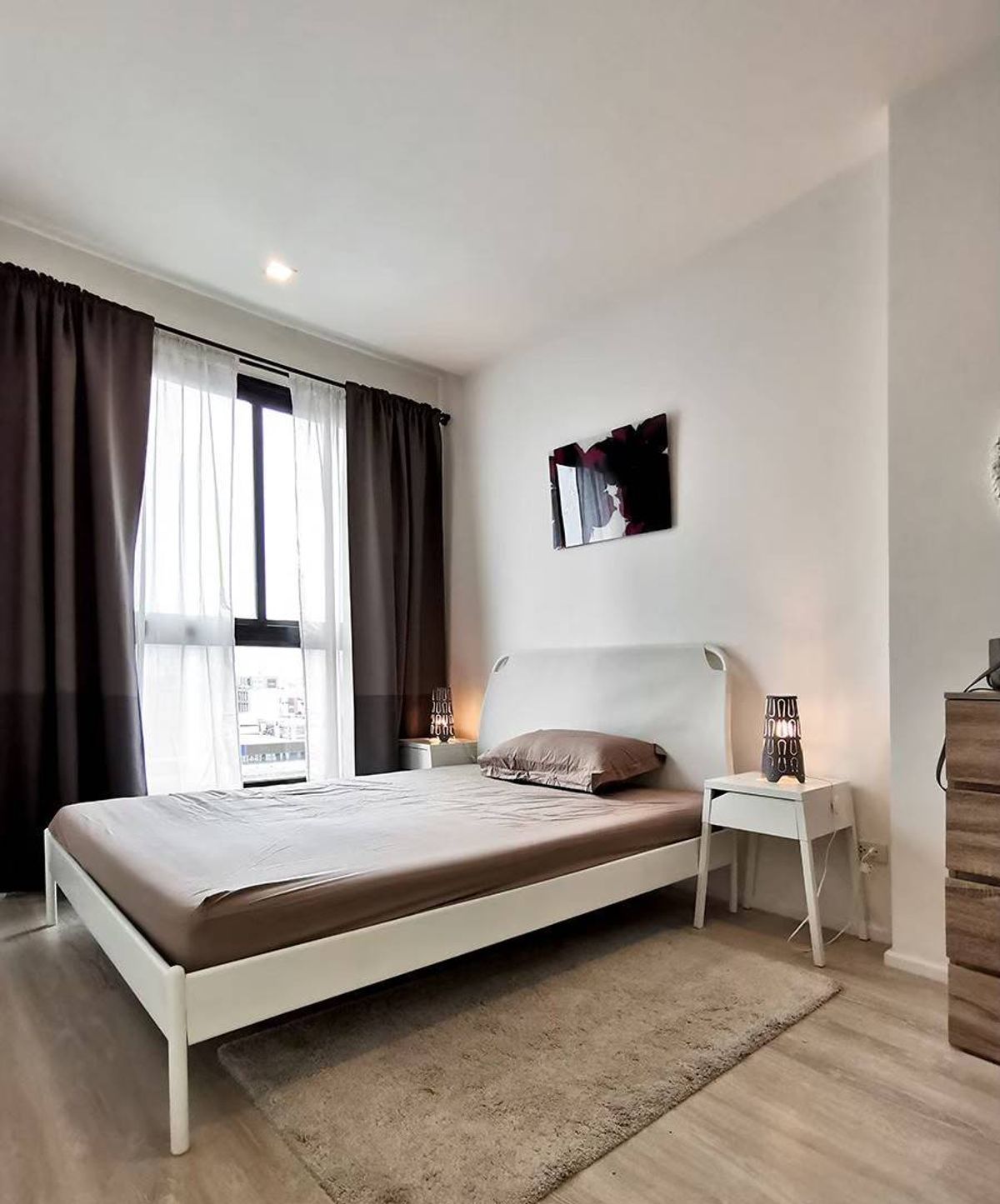 For RentCondoRatchadapisek, Huaikwang, Suttisan : urgent ! Very fast, Quinn Ratchada 17 📍35 sq.w., only 16,000 highs, beautiful view ✨ Very convenient, near MRT Sutthisan, MC Donald in front of the project (contact 081-152-6154)