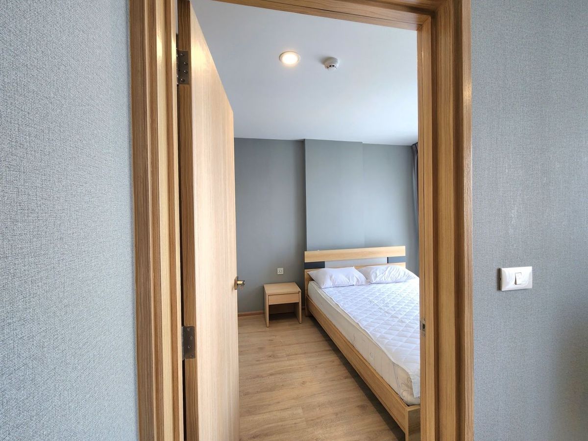 ให้เช่าคอนโดวงเวียนใหญ่ เจริญนคร : **สถานะตามภาพปก!! ว่างแล้ว ให้เช่า The Most อิสรภาพ** ชั้น 8 บนสุด พร้อมอยู่ ใกล้ศิริราช ท่าเรื่อวังหลัง ทิศดีมากๆ ไม่ร้อนครับ