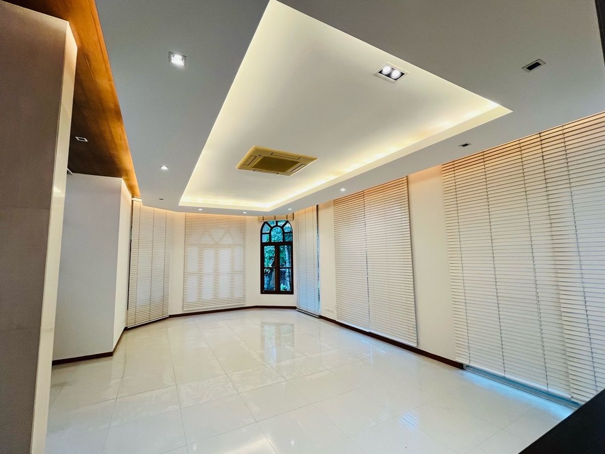 ให้เช่าบ้านบางนา แบริ่ง ลาซาล : เช่าพฤกษ์ภิรมย์รีเจ้นท์สุขุมวิท บางนา บ้านเดี่ยวถนนสุขุมวิท ซอยแบริ่ง สุขุมวิท 107 ซอยลาซาล สุขุมวิท 105 บ้านเดี่ยวพร้อมสระว่ายน้ำ 5ห้องนอน