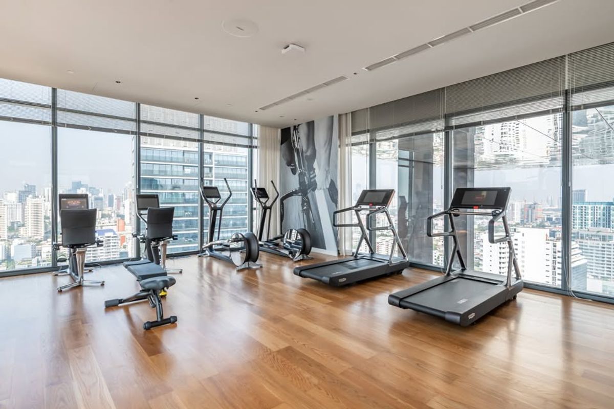 CondoSukhumvit, Asoke, Thonglor : ✨ The best of luxury! Condo KHUN by Yoo Sukhumvit 55 (Thonglor), beautiful room, rewarding with Thonglor view, whole line!  🥂