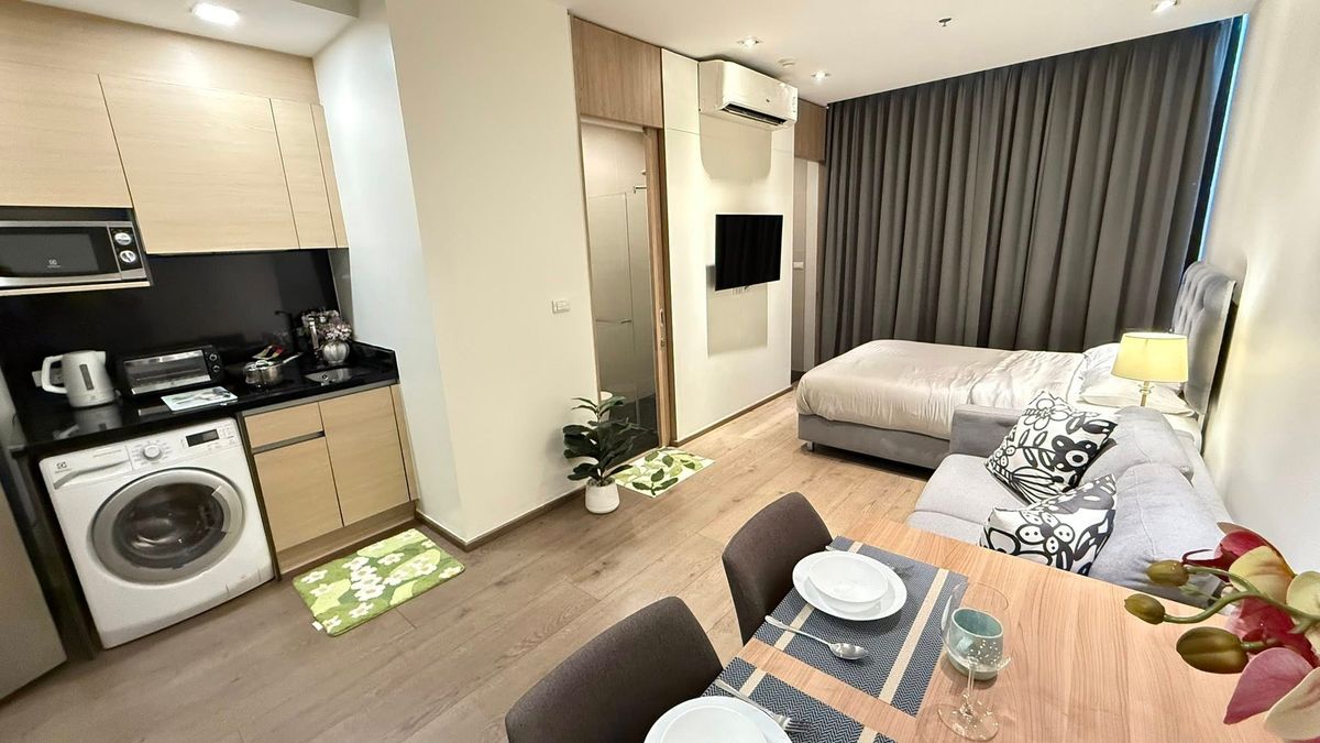 ให้เช่าคอนโดสุขุมวิท อโศก ทองหล่อ :  Park 24 ให้เช่า 23,000 บาท | ตึก 5 ชั้น 21 ขนาด 29 ตร.ม. | ห้องใหม่ วิวสูง เฟอร์ครบ | LINE: @323gqmho | Ref: T1812