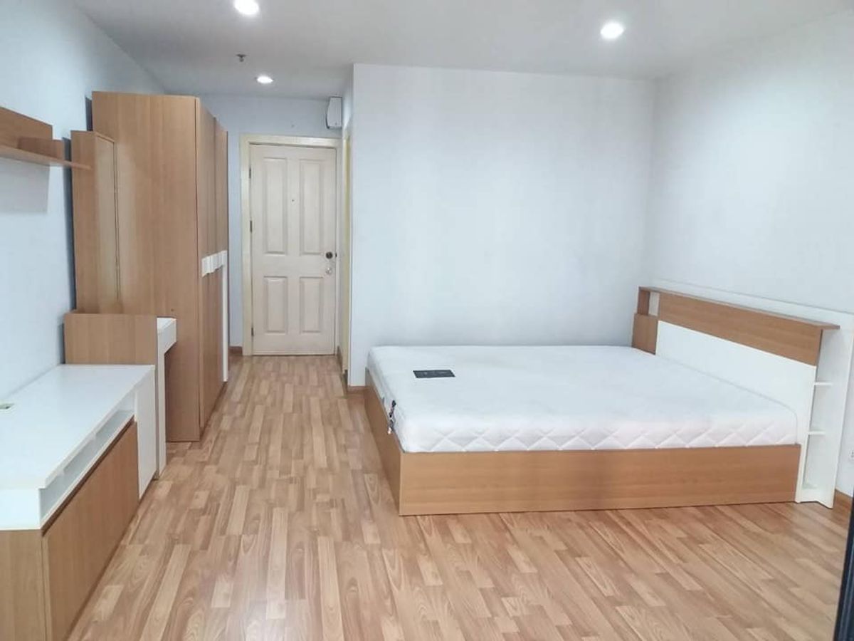 For SaleCondoVipawadee, Don Mueang, Lak Si : (Code AM1745) Regent Home 15 Chaeng Watthana Condo is suitable for the lifestyle of the city. Next to Chaeng Watthana Road With many utilities near BTS, Phra Si Mahathat Temple, convenient to travel to the urban people