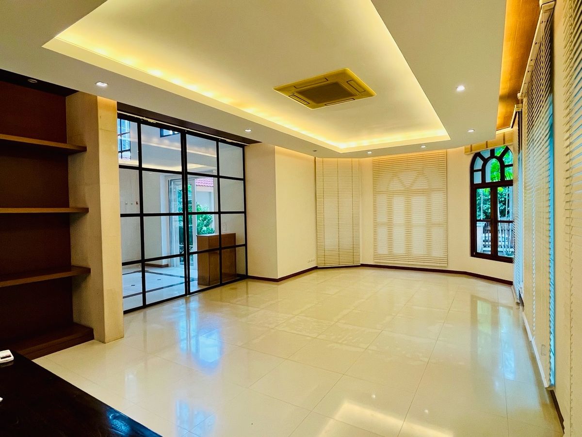 ให้เช่าบ้านบางนา แบริ่ง ลาซาล : เช่าพฤกษ์ภิรมย์รีเจ้นท์สุขุมวิท บางนา บ้านเดี่ยวถนนสุขุมวิท ซอยแบริ่ง สุขุมวิท 107 ซอยลาซาล สุขุมวิท 105 บ้านเดี่ยวพร้อมสระว่ายน้ำ 5ห้องนอน