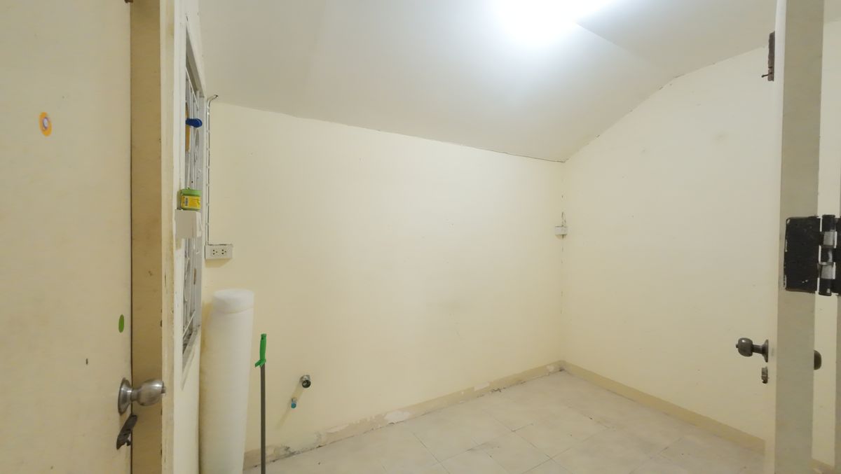 For SaleRathburana, Suksawat : Pruksa 34/2 Twin house, good location, Pracha Uthit 90, great value, large house, suitable for families Near the community Convenient to travel in and out