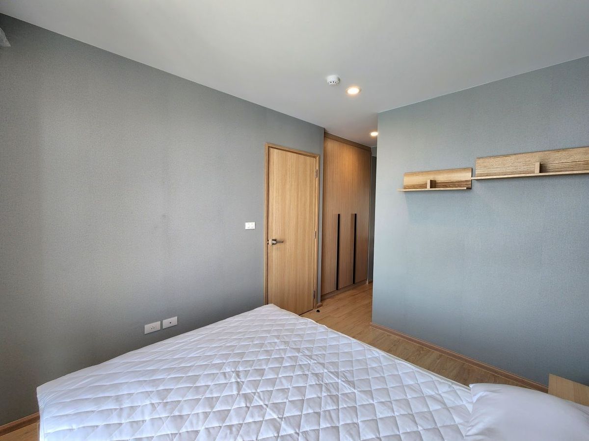 ให้เช่าคอนโดวงเวียนใหญ่ เจริญนคร : **สถานะตามภาพปก!! ว่างแล้ว ให้เช่า The Most อิสรภาพ** ชั้น 8 บนสุด พร้อมอยู่ ใกล้ศิริราช ท่าเรื่อวังหลัง ทิศดีมากๆ ไม่ร้อนครับ