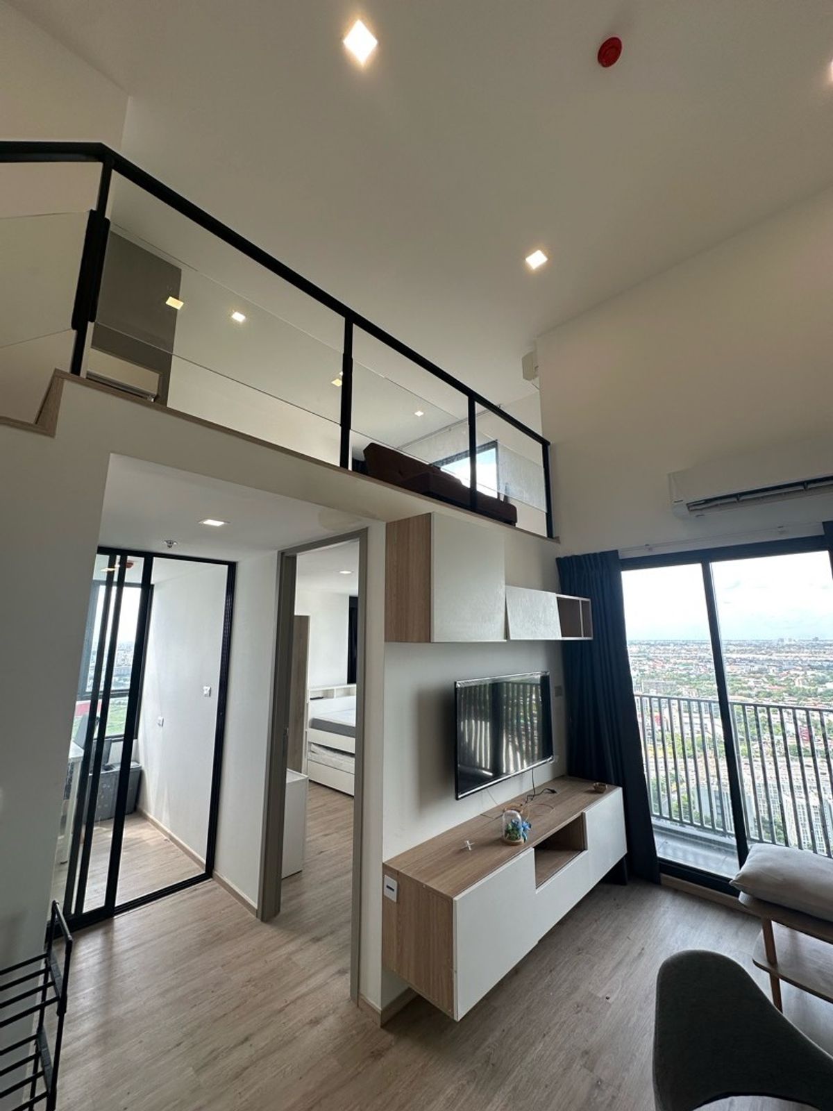 For RentCondoPattanakan, Srinakarin : Duplex 2 beds for rent at The Rich Rama 9