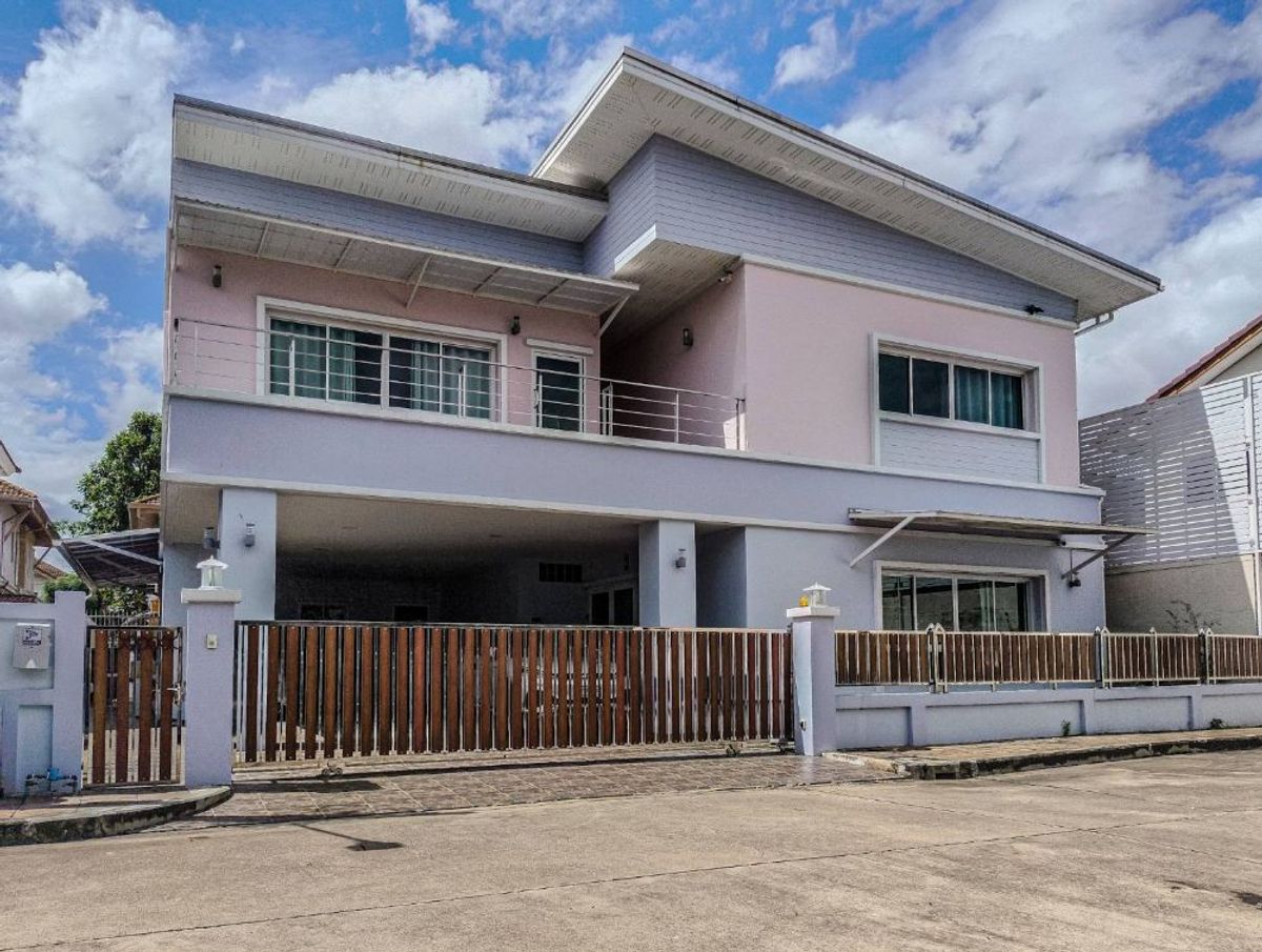 ขายบ้านบางแค เพชรเกษม : ขายบ้านเดี่ยว 2 ชั้น หมู่บ้านปริญญดา เพชรเกษม - กาญจนาภิเษก เฟอร์นิเจอร์ครบพร้อมอยู่ 