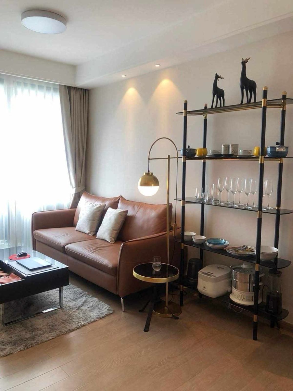 For SaleCondoSathorn, Narathiwat : 🇬🇧 Condo Sathorn For Sale – 1 Bed / 1 Bath – 4.5MB With high-quality materials from a trusted developer, located just 5 minutes from BTS Chong Nonsi!