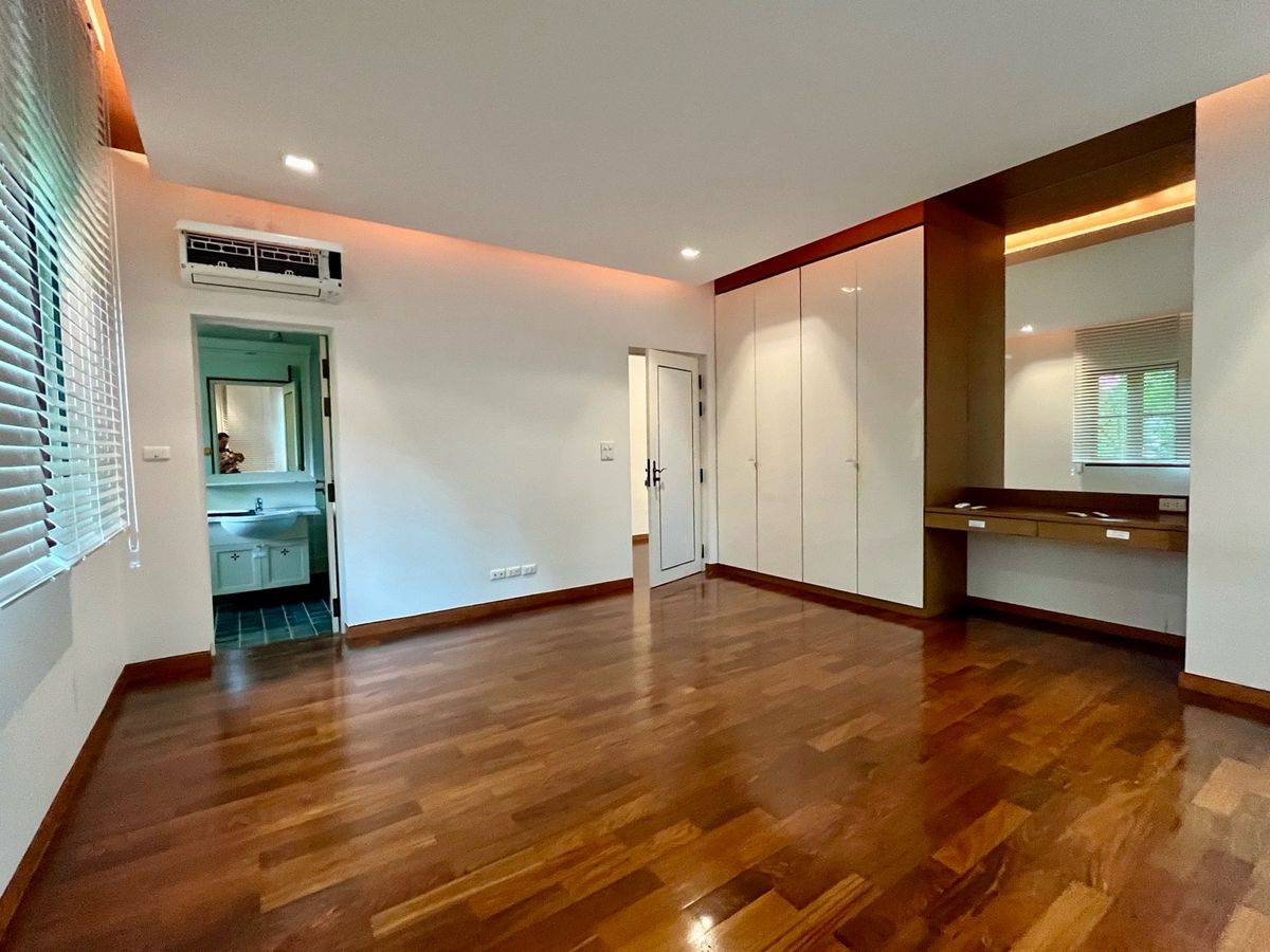 ให้เช่าบ้านบางนา แบริ่ง ลาซาล : เช่าพฤกษ์ภิรมย์รีเจ้นท์สุขุมวิท บางนา บ้านเดี่ยวถนนสุขุมวิท ซอยแบริ่ง สุขุมวิท 107 ซอยลาซาล สุขุมวิท 105 บ้านเดี่ยวพร้อมสระว่ายน้ำ 5ห้องนอน