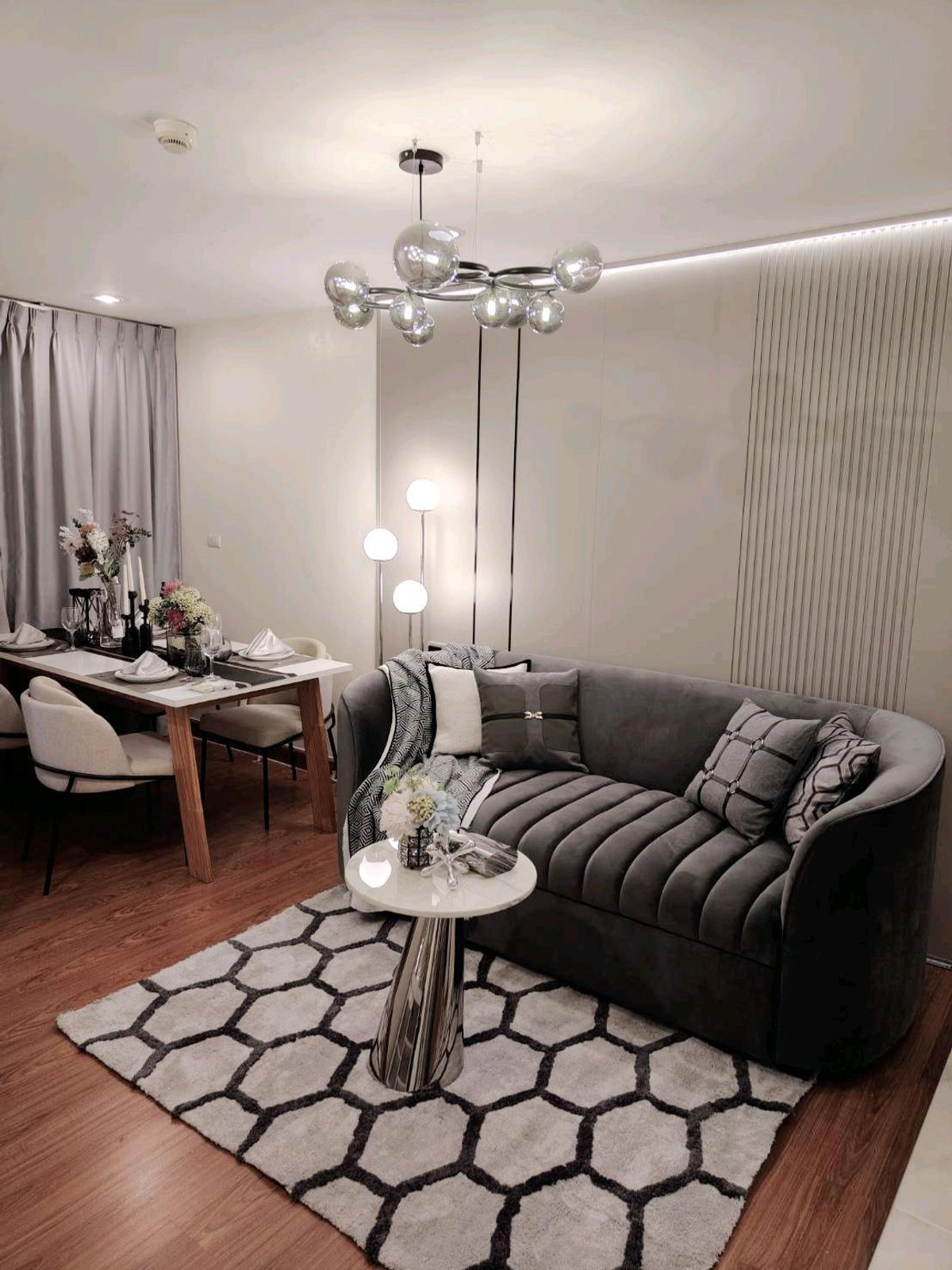 For SaleCondoRatchadapisek, Huaikwang, Suttisan : Urgent sale, condo in the heart of Ratchada, large, 3 bedrooms, near the Sutthisan MRT