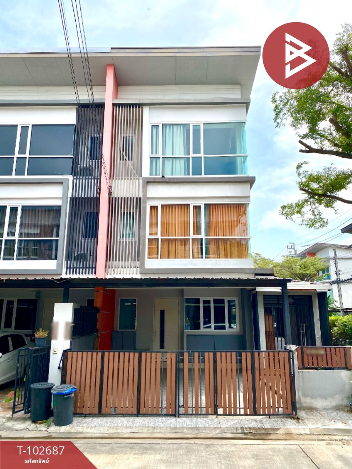 ขายทาวน์โฮมมีนบุรี-ร่มเกล้า : ขายทาวน์โฮมหลังมุม หมู่บ้านดิไอบ็อกซ์ เกษตรนวมินทร์ กรุงเทพมหานคร รีโนเวทใหม่