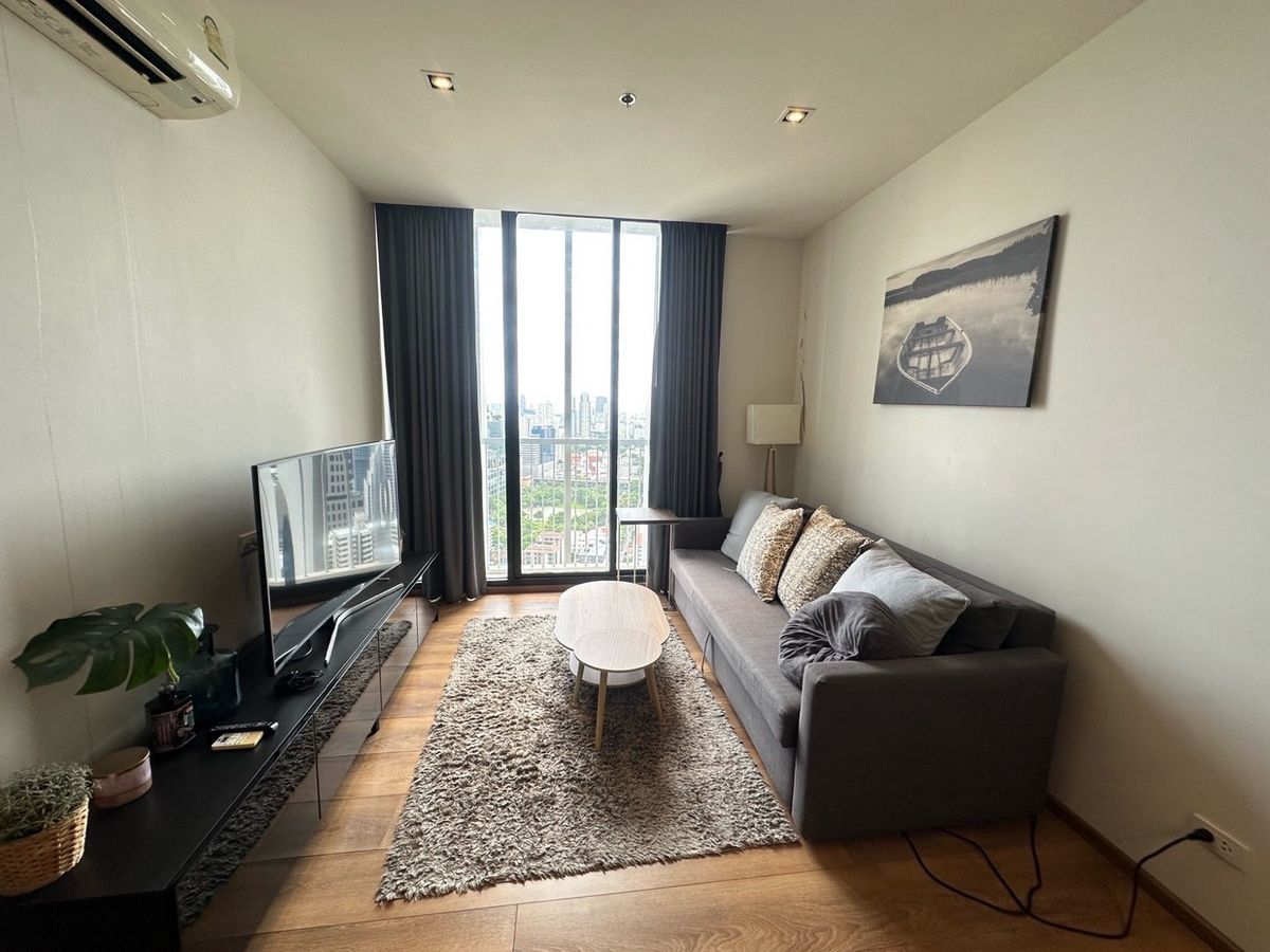 ให้เช่าคอนโดสุขุมวิท อโศก ทองหล่อ : 🔥Rent 2BR 1BR🔥40,000/month🔥Floor34 55sqm🔥Park 24