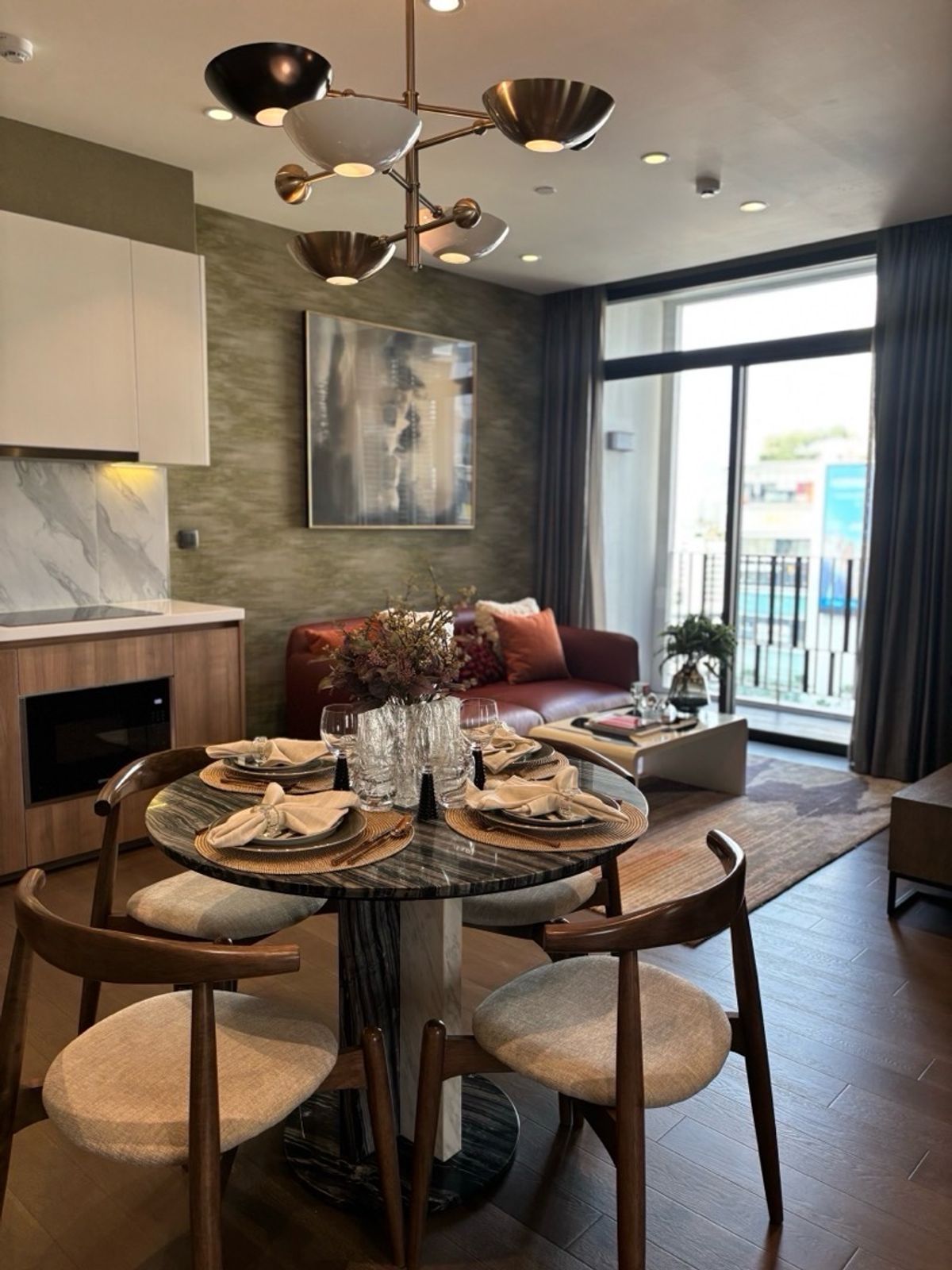 คอนโดสุขุมวิท อโศก ทองหล่อ : Modern luxury 2 Bedroom for rent in Asoke 