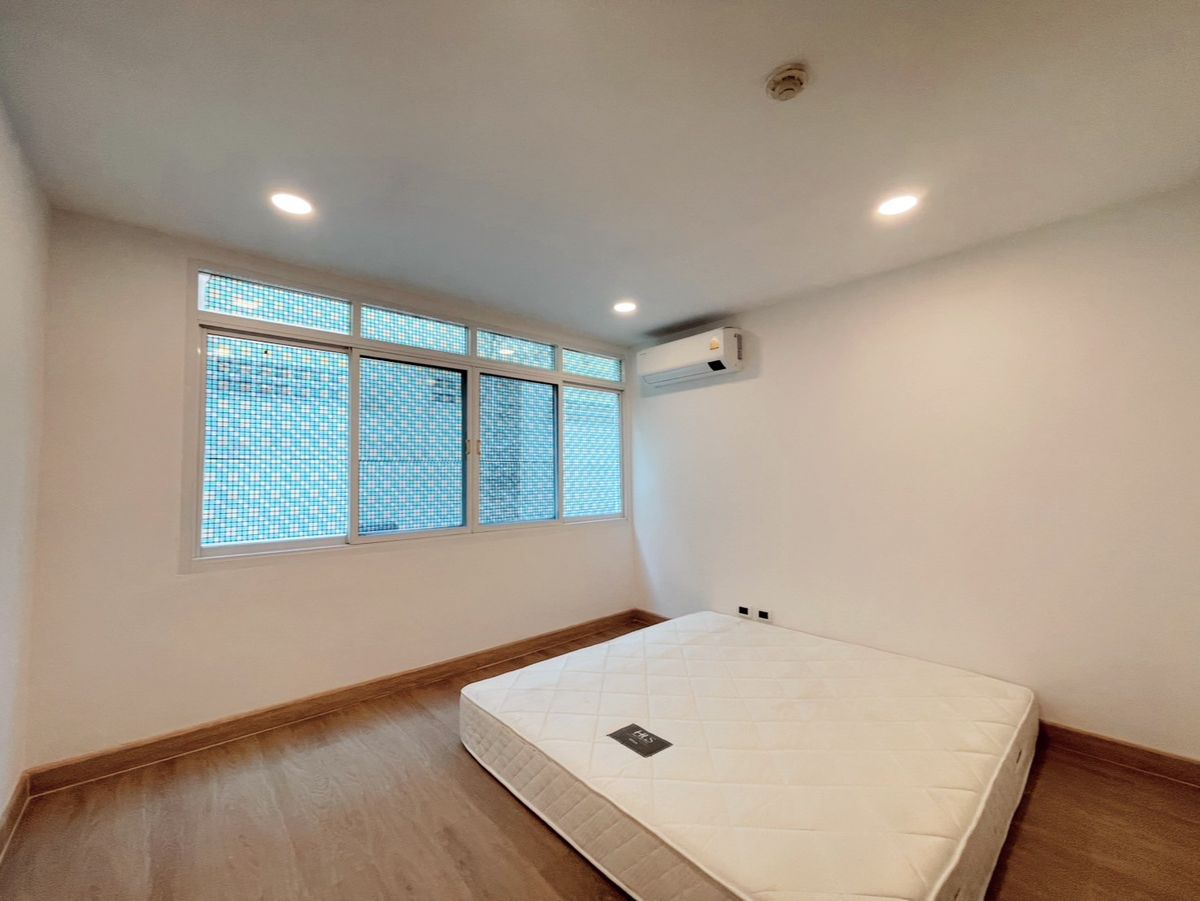 ให้เช่าคอนโดสีลม ศาลาแดง บางรัก : For Rent Pabhada Silom 2 Bedrooms | 1 Bathroom
