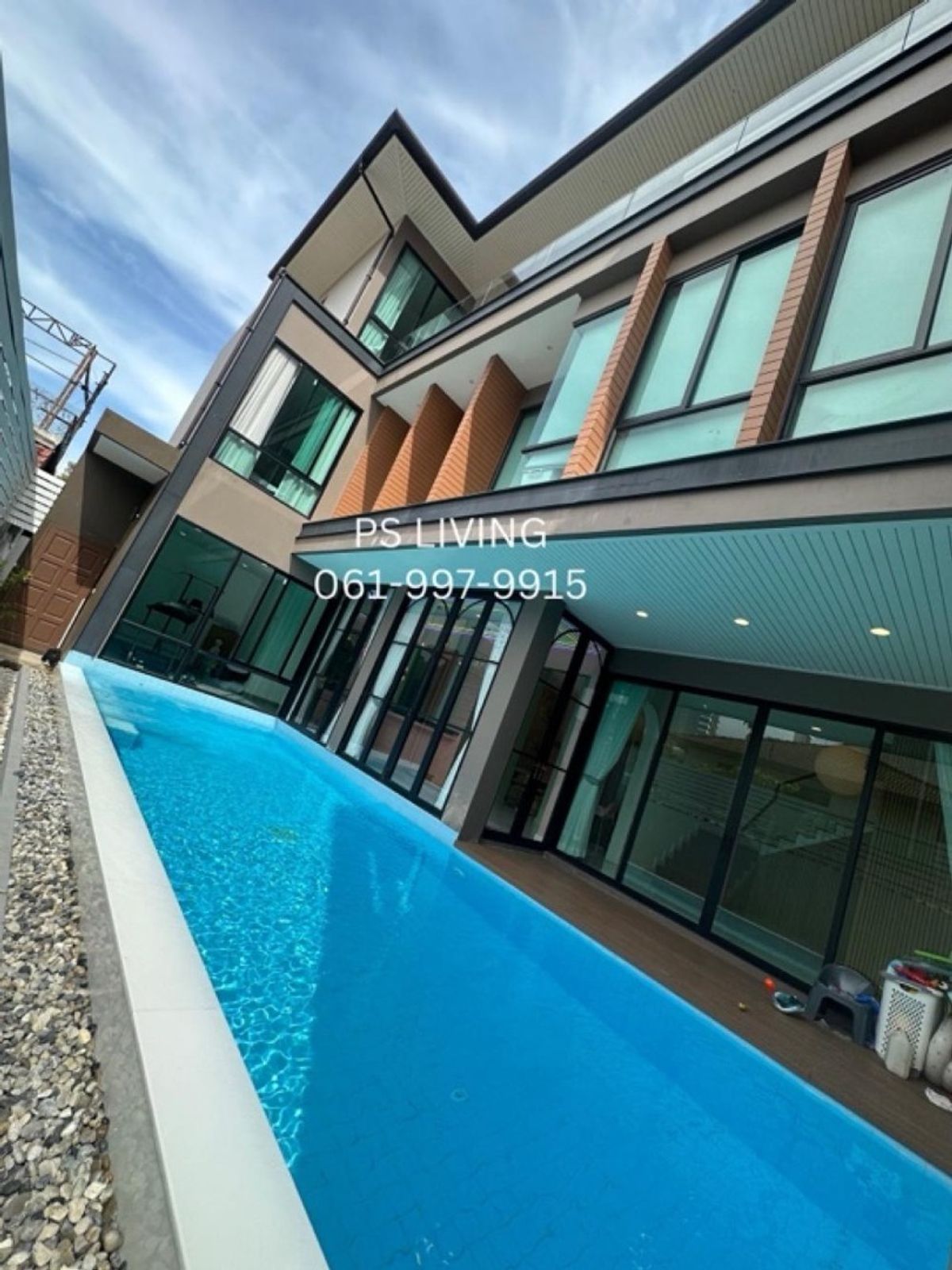 ให้เช่าบ้านรัชดา ห้วยขวาง : 📌Rental : Luxury Pool Villa House In Suthisarn , 7 Beds 8 Bath , 625 sqm , 99 sqw 

🔥🔥Rental Price : 350,000 THB / Month 🔥🔥

𝗠𝗼𝗿𝗲 𝗜𝗻𝗳𝗼𝗿𝗺𝗮𝘁𝗶𝗼𝗻 𝗙𝗼𝗿 𝗟𝗶𝘃𝗶𝗻𝗴 𝗮𝗻𝗱 𝗜𝗻𝘃𝗲𝘀𝘁𝗺𝗲𝗻𝘁 

📱 𝙏𝙚𝙡 : 061-9979915 
📱 𝙇𝙞𝙣𝙚 : http