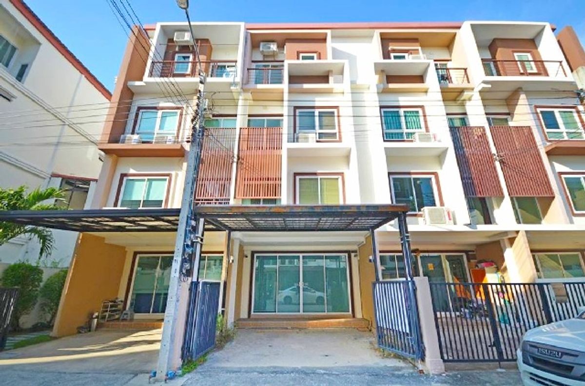 ให้เช่าทาวน์โฮมลาดกระบัง สุวรรณภูมิ : สนามบินสุวรรณภูมิ 4นอน APL ลาดกระบัง 2.8 กม. เช่าโฮมออฟฟิศ 4 ชั้น 20ตร.วา.300 ตร.ม. ม.นานาชาติแสตมฟอร์ด 6.8 กม. 3น้ำ