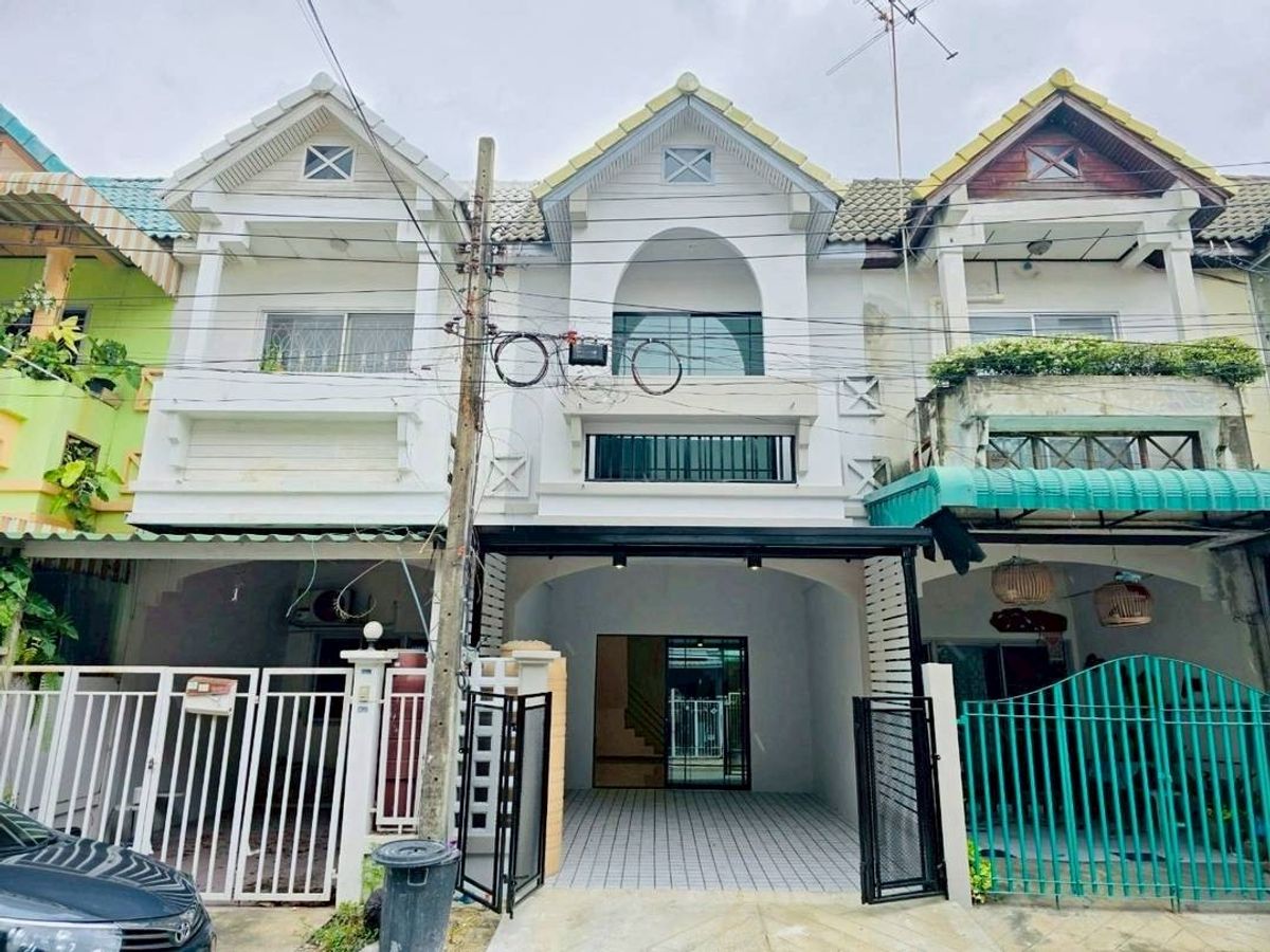 ขายทาวน์โฮมนวมินทร์ รามอินทรา : หมู่บ้านตะวันนา จตุโชติ 12 ซอยจตุโชติ 12 ถนนจตุโชติ แขวงออเงิน เขตสายไหม กรุงเทพมหานคร