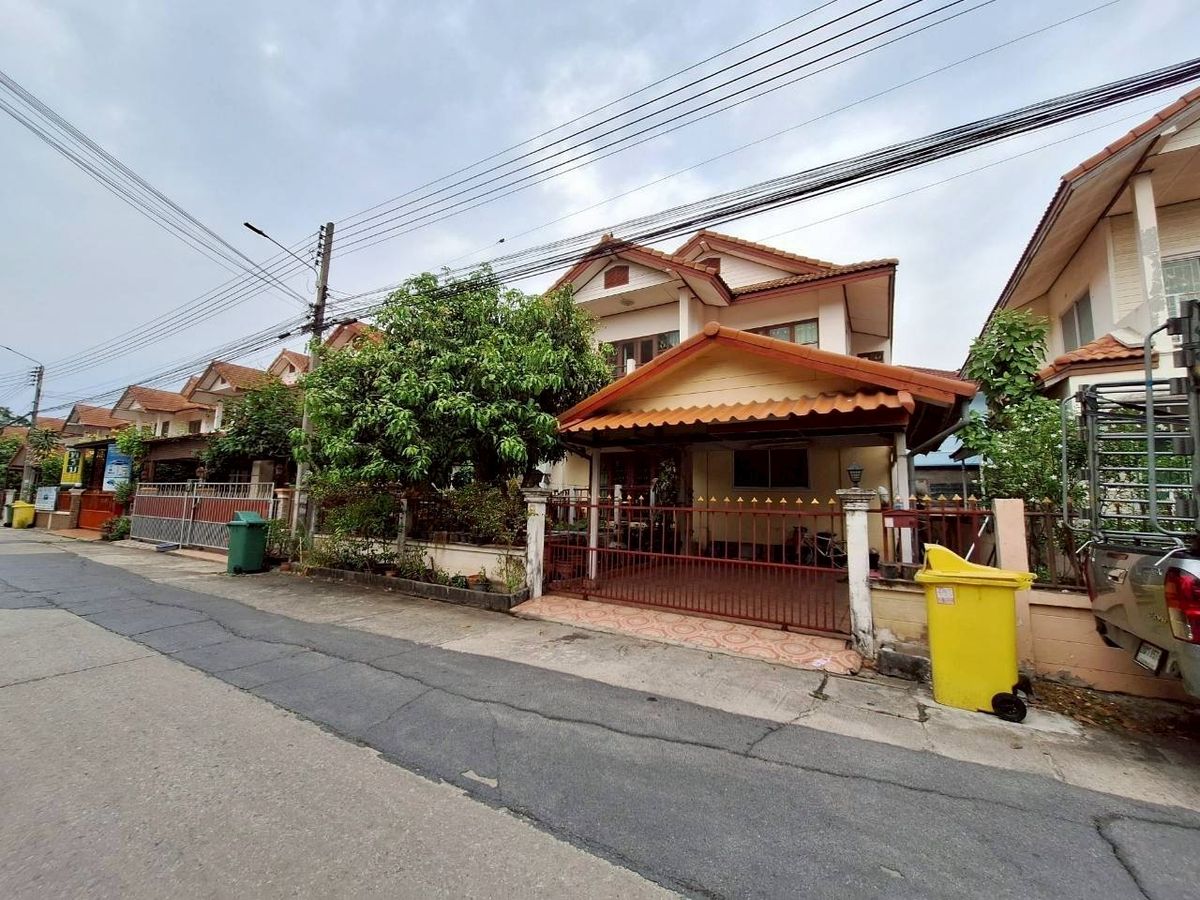 ขายบ้านปทุมธานี รังสิต ธรรมศาสตร์ : หมู่บ้านพานทอง ธัญบุรี คลอง 5 ถนนรังสิต-นครนายก ธัญบุรี คลอง 5 ตําบลรังสิต อําเภอธัญบุรี จังหวัดปทุมธานี 