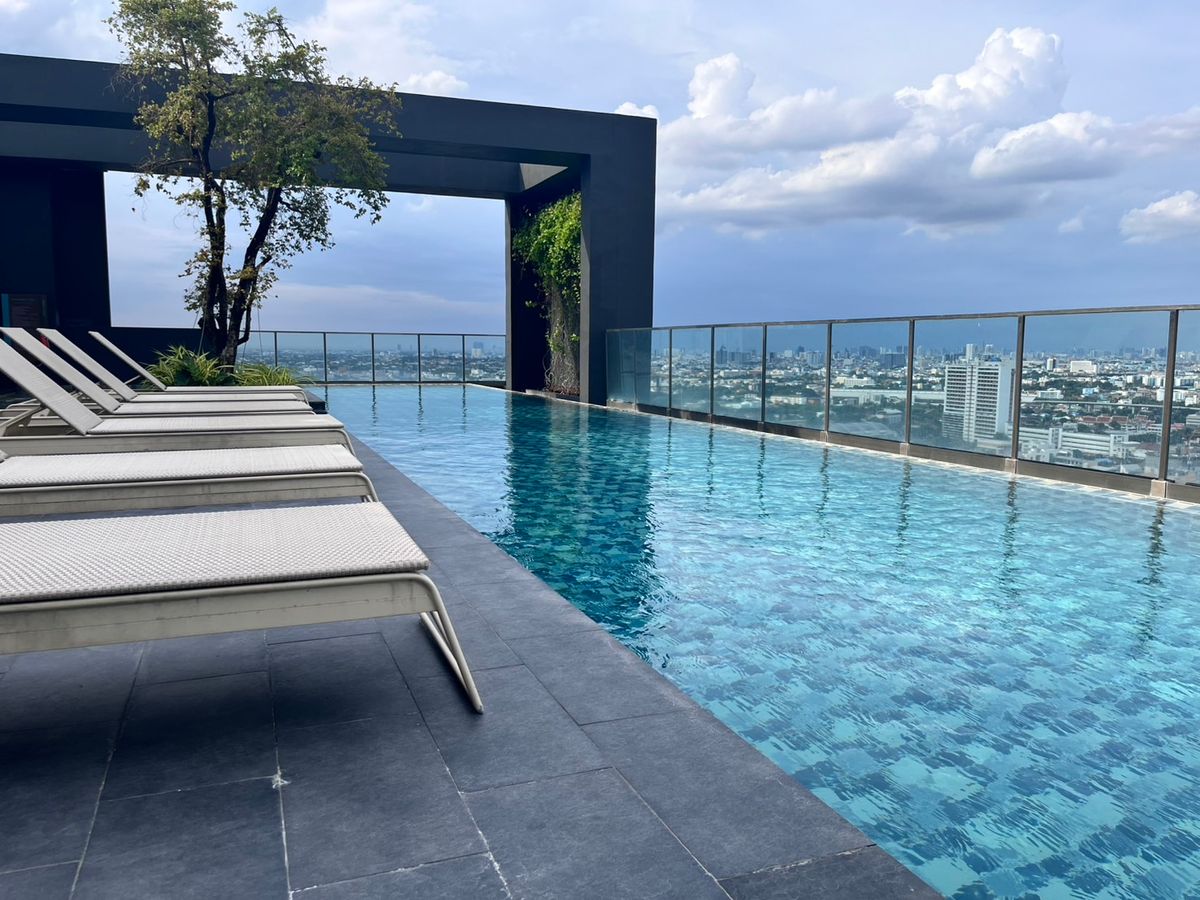 For RentCondoBang kae, Phetkasem : This room is the best price now. Urgent before being booked, call 081-912-8883.