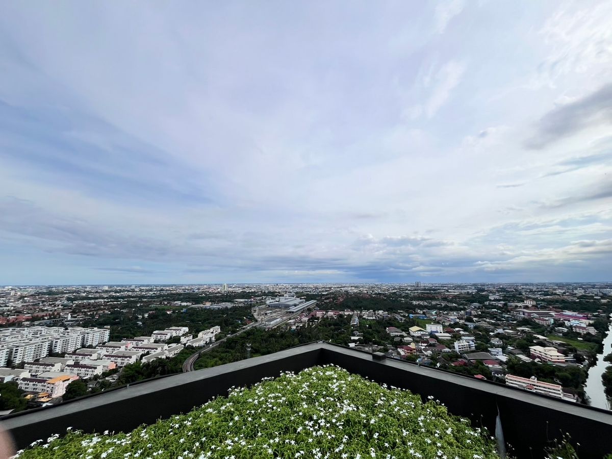 For RentCondoBang kae, Phetkasem : This room is the best price now. Urgent before being booked, call 081-912-8883.