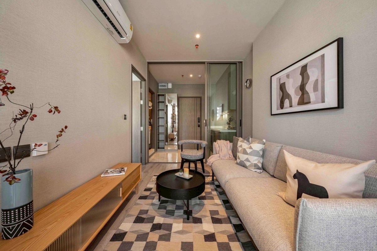 ขายคอนโดสุขุมวิท อโศก ทองหล่อ : LTH12703 - Rhythm Ekkamai Estate Condo FOR SALE Size 35.25 sqm. 1 bed 1 bath Near BTS Ekkamai Station ONLY 8.2 MB