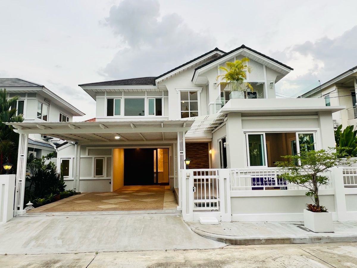 ขายบ้านลาดกระบัง สุวรรณภูมิ : ขายบ้านเดี่ยว 2 ชั้น 4 นอน 4 น้ำ
เพอร์เฟค เพลส สุขุมวิท 77 - สุวรรณภูมิ  เฟส 3 
ที่ดิน 72 ตรวา. พื้นที่ใช้สอย 288 ตรม.

🏠👉ราคาขาย  11.99 ล้านบาท 