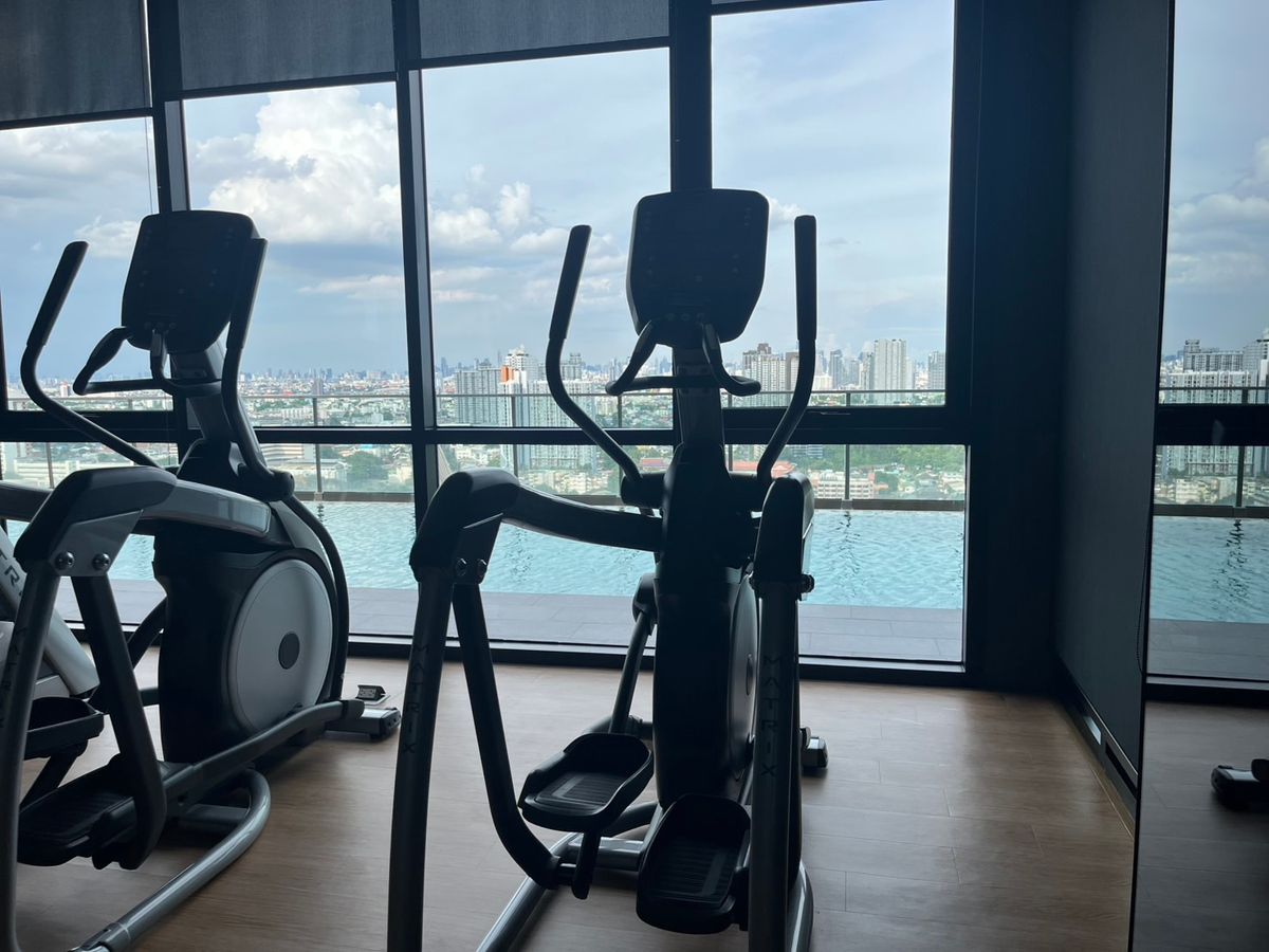 For RentCondoBang kae, Phetkasem : This room is the best price now. Urgent before being booked, call 081-912-8883.