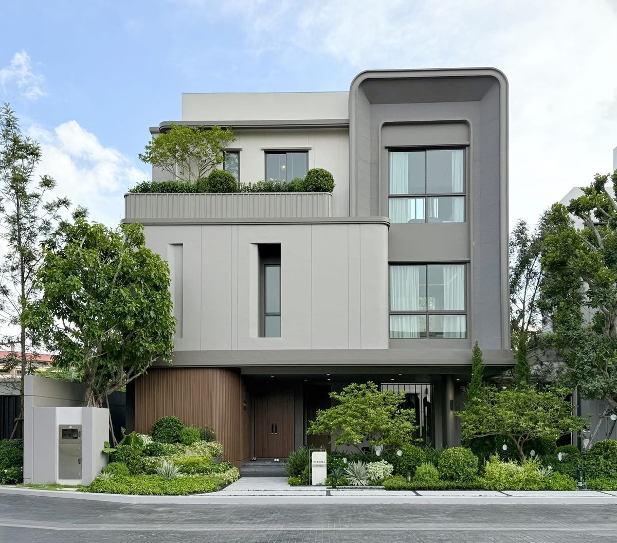 ขายบ้านแจ้งวัฒนะ เมืองทอง : บ้านหรู Modern Luxury @𝐆𝐫𝐚𝐧𝐝 𝐁𝐚𝐧𝐠𝐤𝐨𝐤 𝐁𝐨𝐮𝐥𝐞𝐯𝐚𝐫𝐝 ดอนเมือง-แจ้งวัฒนะ