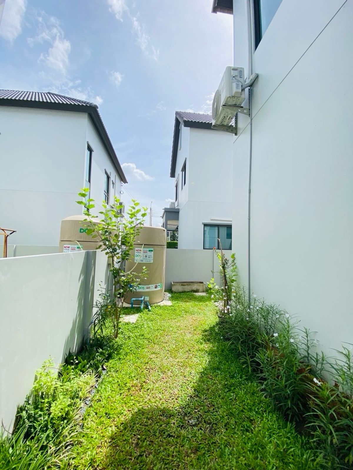 For SaleHouseLadkrabang, Suwannaphum Airport : Beautiful detached house for sale, ready to stay at the Saran Siri Ramkhamhaeng project, good condition, perfect function With a private office Suitable for modern families ✨