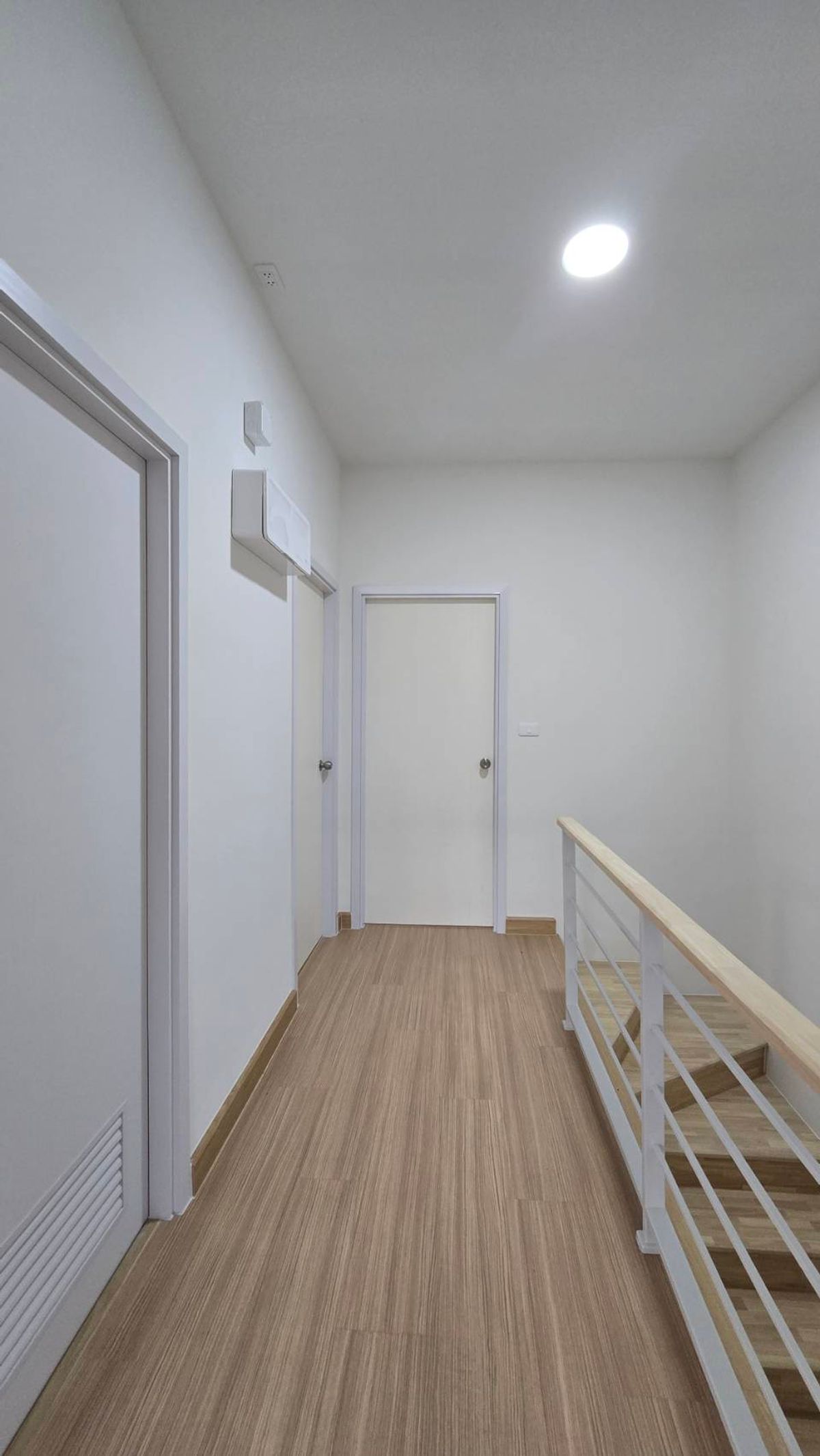 For RentTownhomePathum Thani,Rangsit, Thammasat : 2-story townhome for rent, Ring-Lam Luk Ka 24 square wah, 3 bedrooms, 3 bathrooms, 2 parking spaces