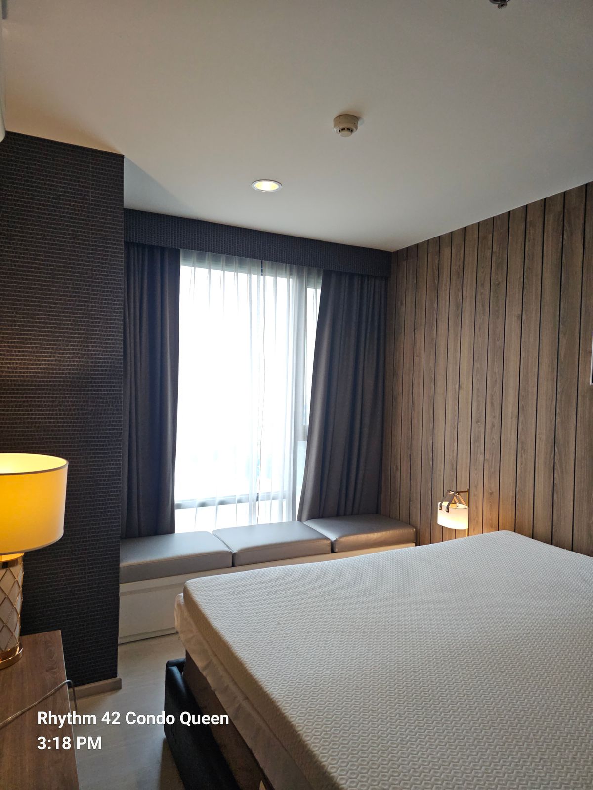 For RentCondoSukhumvit, Asoke, Thonglor : Rhythm Sukhumvit 42 for RENT 1 bed 1 bath 45 Sq,m Rental price 33,000 Baht call Nong 096-2615656 Ready to touring everyday  ริธึ่ม สุขุมวิท 42 1นอน 1น้ำ พื้นที่ 45 ตรม ให้เช่า 33,000 บาท  สนใจโทร น้อง 096-2615656 พร้อมให้นัดหมายเข้าชมทุกวัน   Location : E