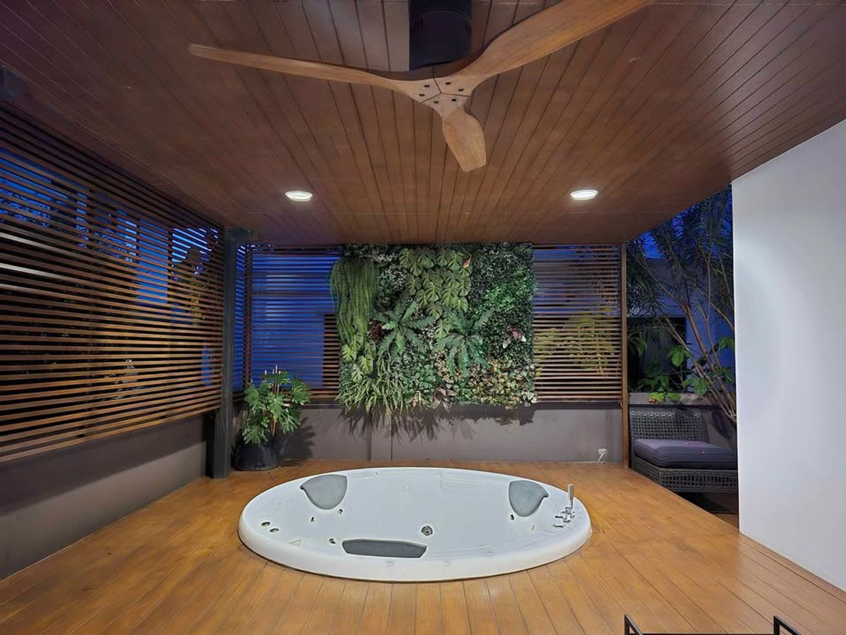 For RentHouseBangna, Bearing, Lasalle : K-6429 Urgent rent! Detached house, Manthana Bangna, Km. 7, ready to live with a Jacuzzi. Near Mega Bangna