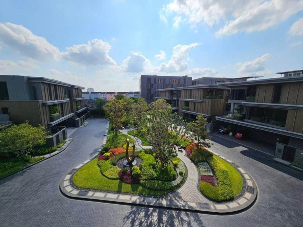 For RentHouseRama9, Petchburi, RCA : ✨Super Luxury House for Rent in Rama 9✨ Bugaan Rama 9 - Mengjai