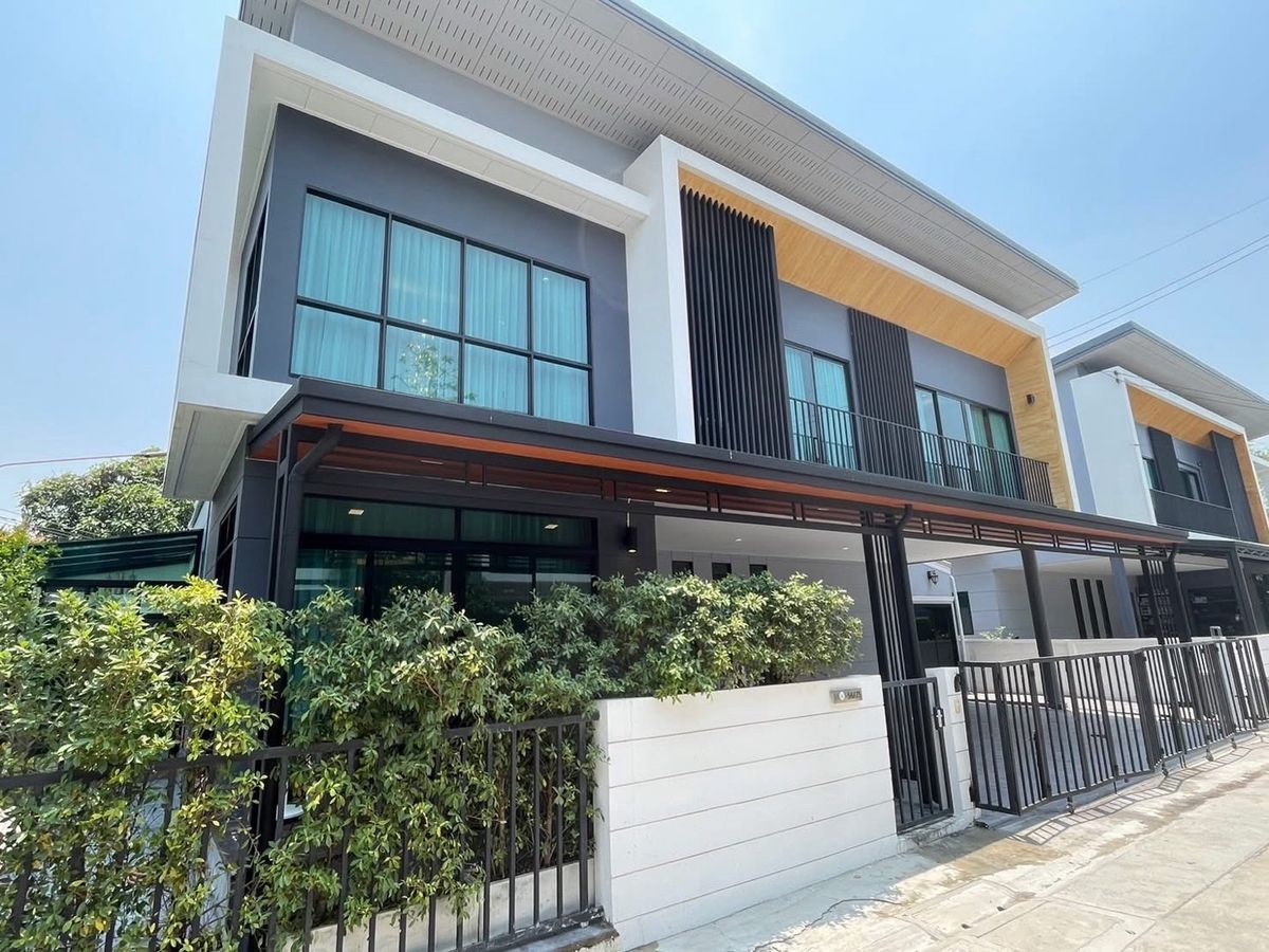 บ้านปทุมธานี รังสิต ธรรมศาสตร์ : ขาย- เช่าบ้านเดี่ยว🔥ชีวารมย์ รังสิต -ดอนเมือง🔥56ตรว🔥4Bed🔥เฟอร์ครบ🔥 R3011-1