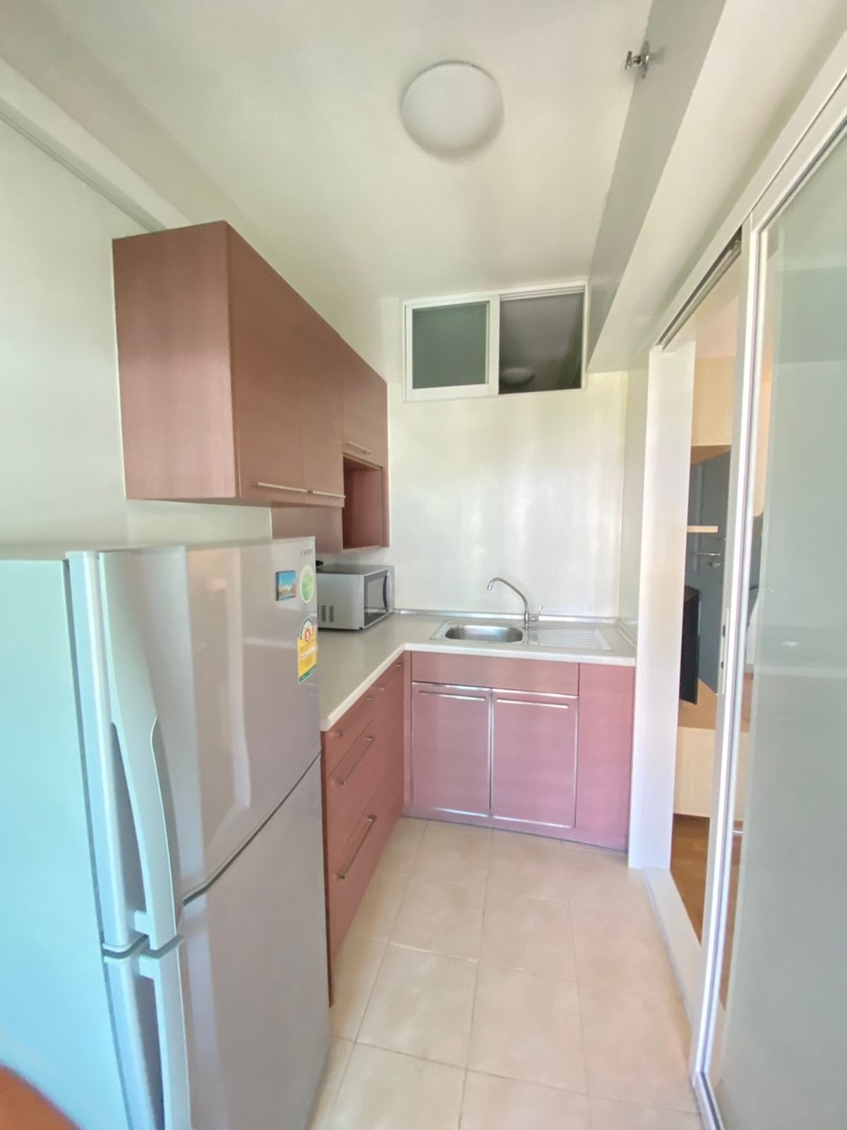 ให้เช่าคอนโดพระราม 9 เพชรบุรีตัดใหม่ RCA :  🏡 ให้เช่า I-biza Residence คอนโดหรูใจกลาง RCA — อยู่เองก็สบาย ใกล้ MRT 🚇